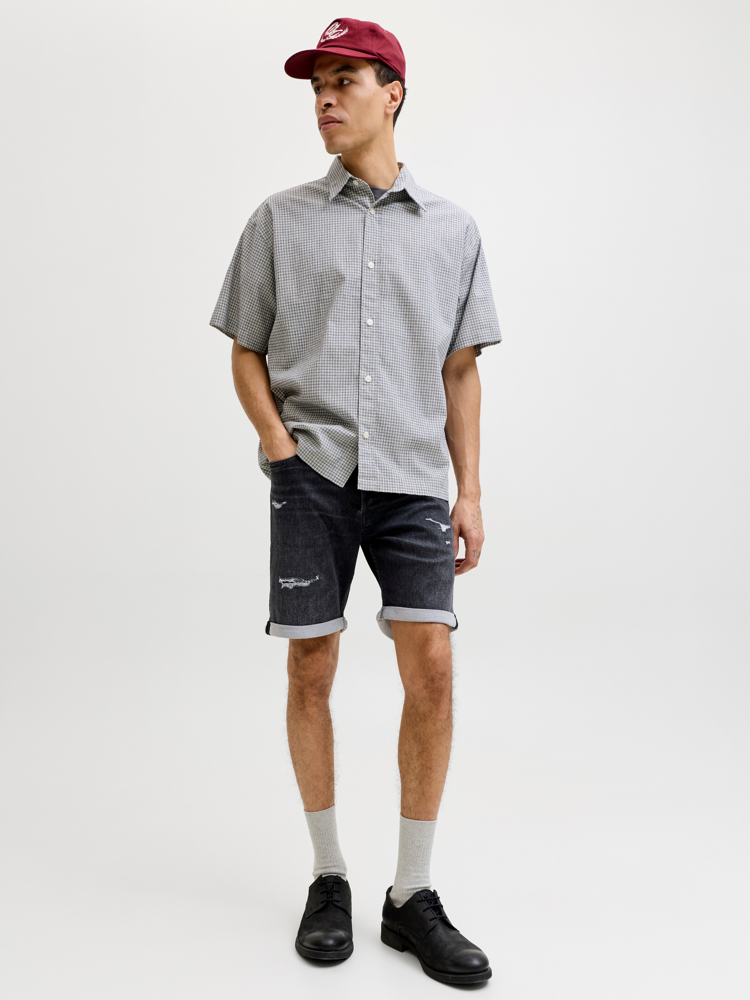 Jack & Jones Short »JJIRICK JJICON I.K. SHORTS GE 066 SN«  mélange de coton avec stretch, coupe régulière, effets déchirés