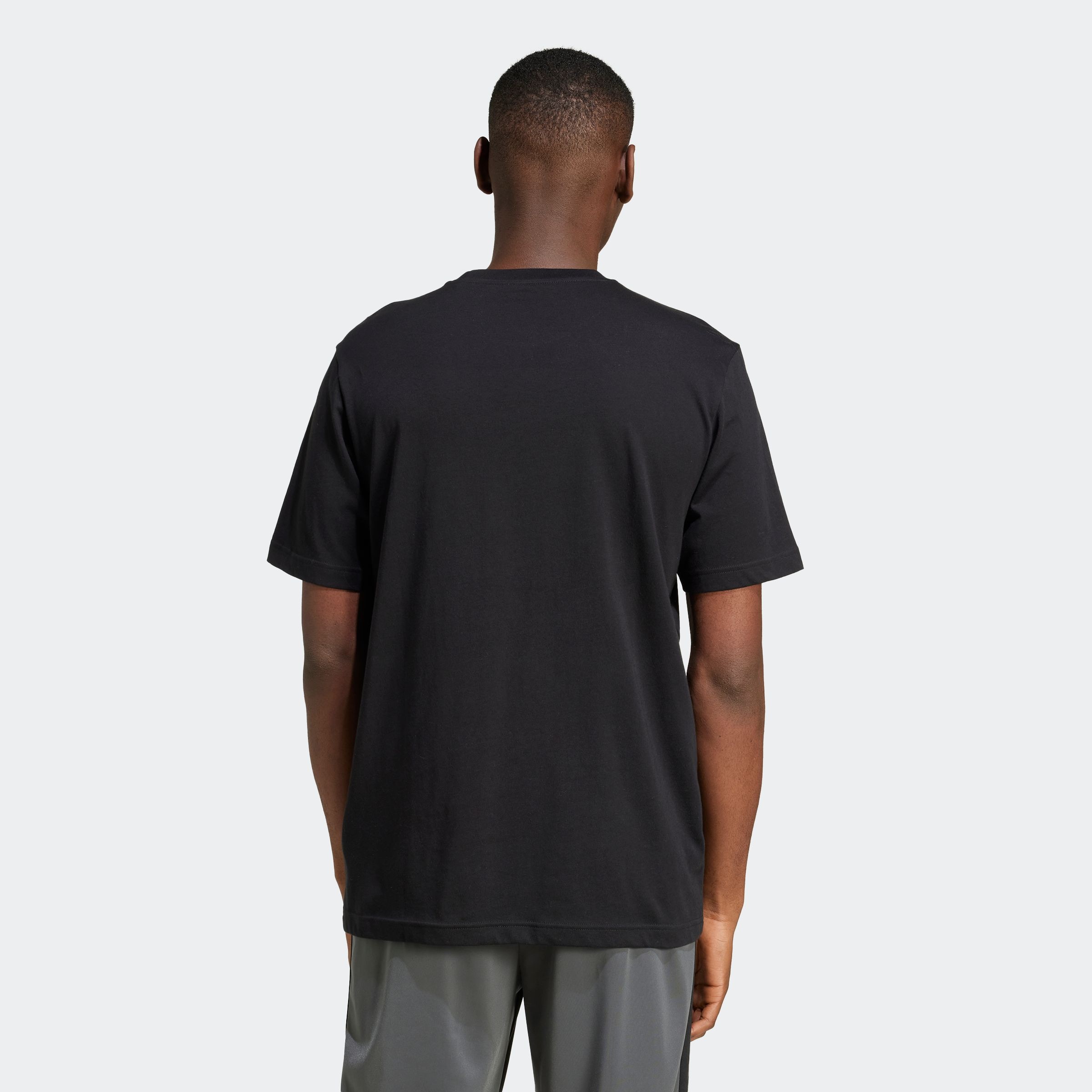 adidas Sportswear T-Shirt »CAMO LINEAR GRAPHIC« sportlicher Stil, kurzärmlig, Military-Style Design, aus Baumwolle