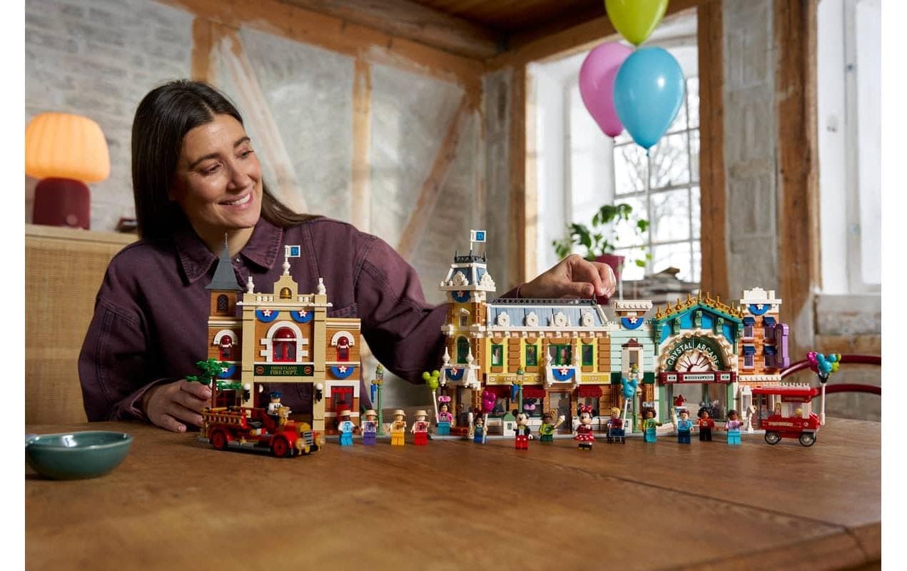 LEGO® Konstruktionsspielsteine »Disney Main Street, U.S.A. 43302 Heimdekoration«