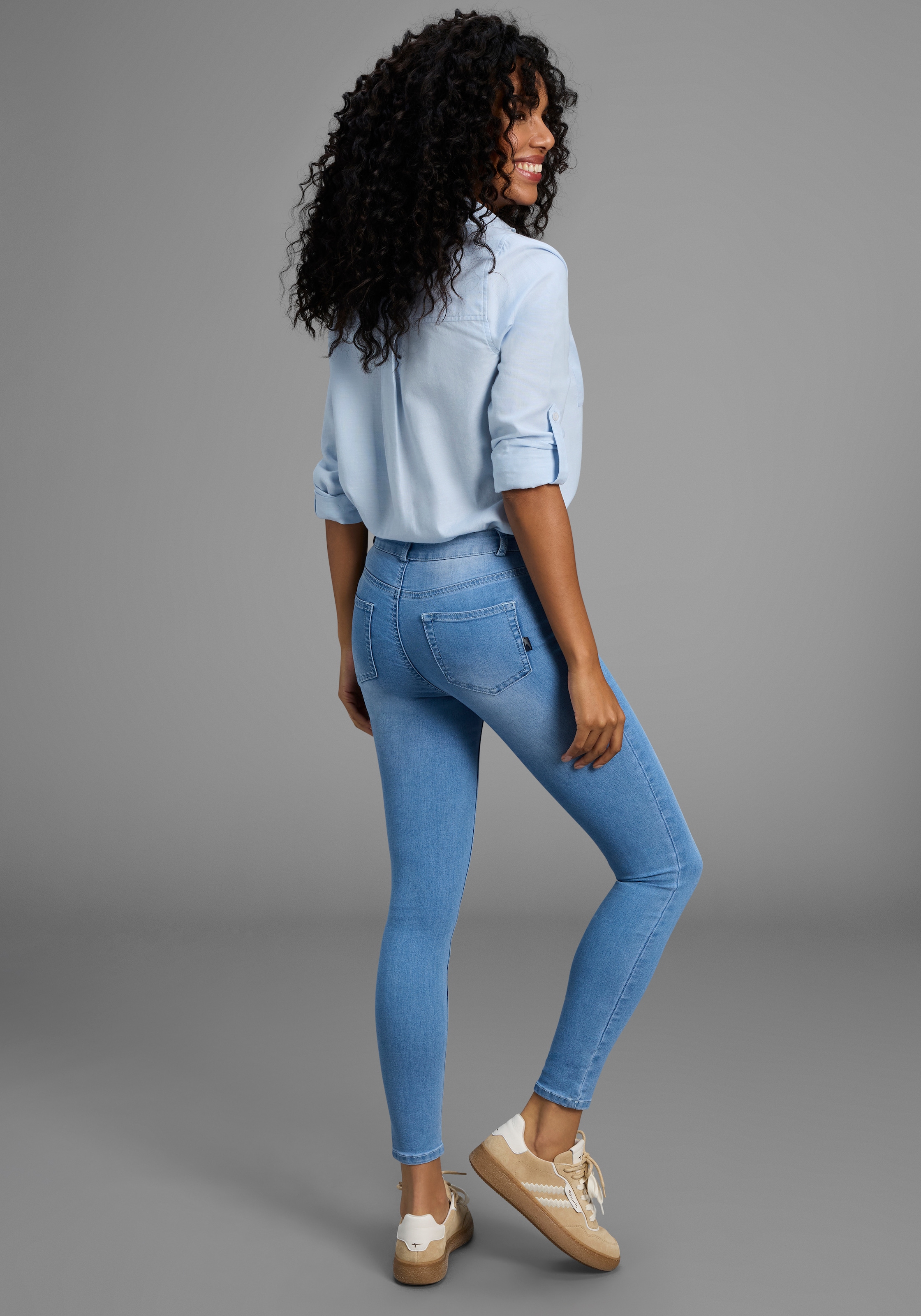 Arizona Jeans skinny »Ultra Stretch« extra-eng geschnittene Beinform,  modische Used-Waschung