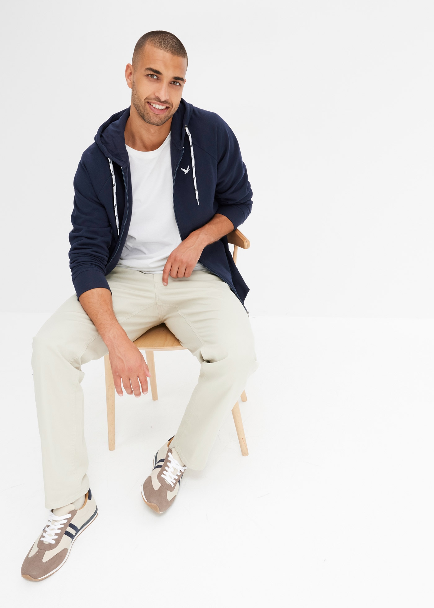 bonprix Sweat à capuche »Kapuzen-Sweatjacke mit Kontrastdetails«, Kapuzen-Sweatjacke mit Kontrastdetails
