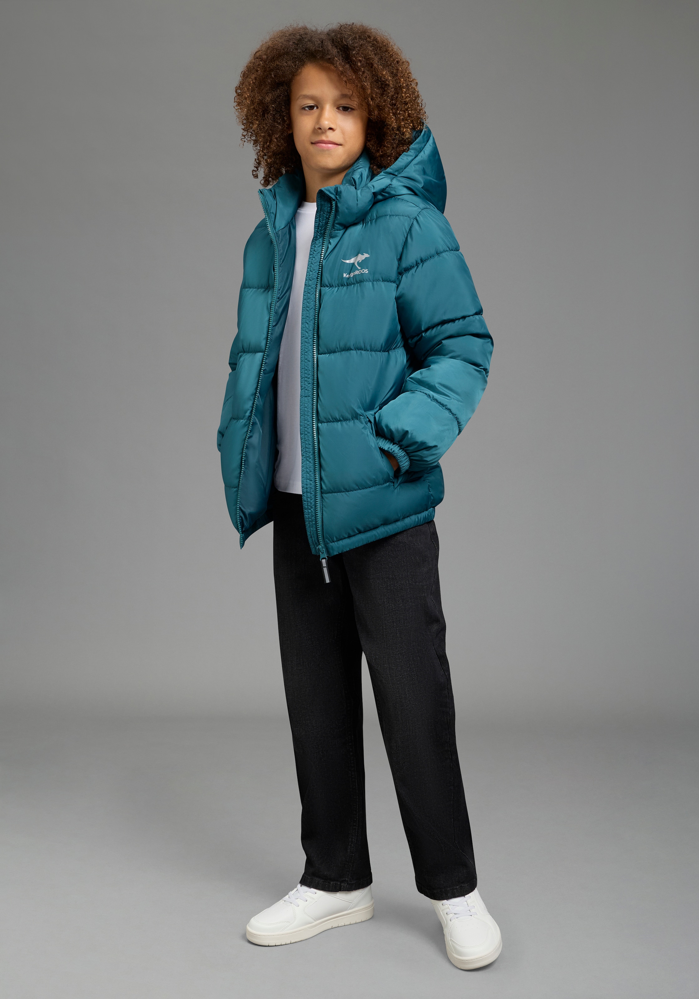 KangaROOS Veste d'hiver »warme Outdoor Steppjacke mit KangaROOS Print« avec capuche Veste chaude d’hiver avec imprimé logo réfléchissant