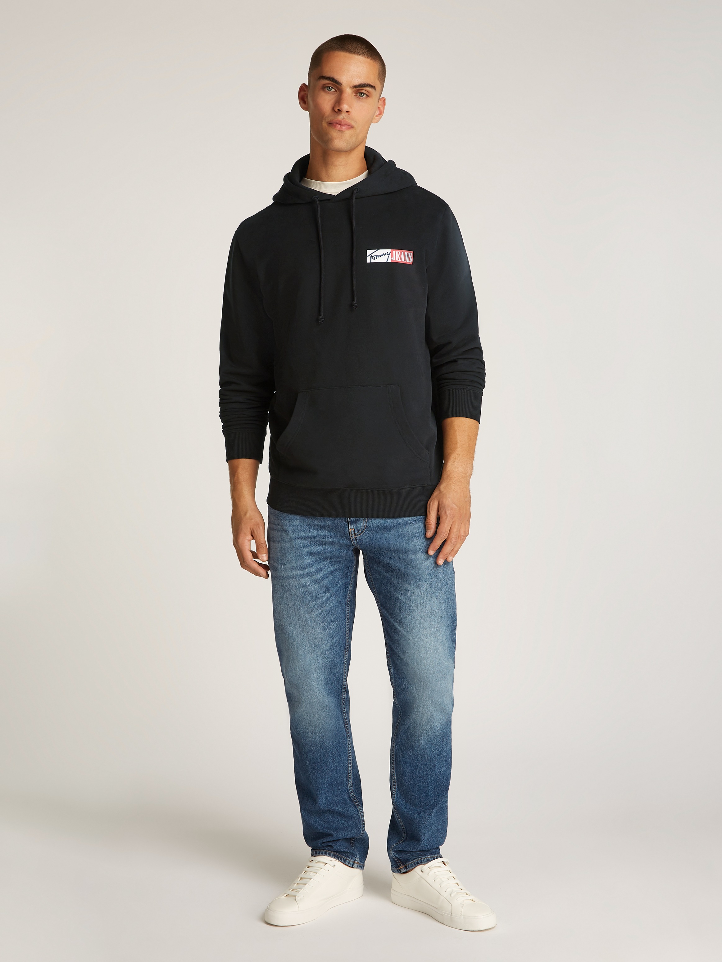 Tommy Jeans Plus Hoodie »TJM REG ENTRY GRAPHIC HOODIE EXT« in Grossen Grössen, Logodruck, Kängurutasche