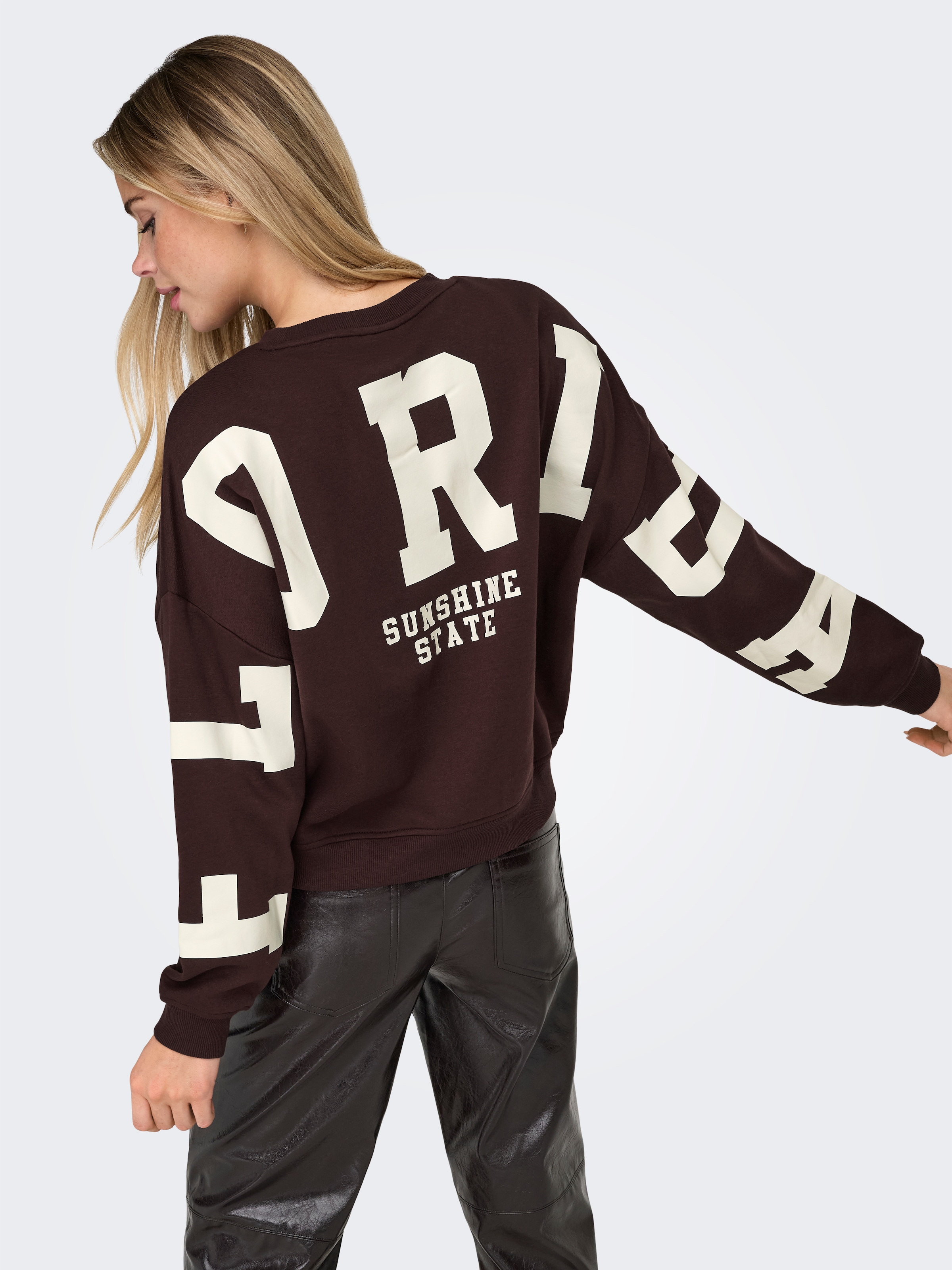 ONLY Sweatshirt »ONLSWEAT L/S BACK/SLEEVE PRINT SWT NOOS«
