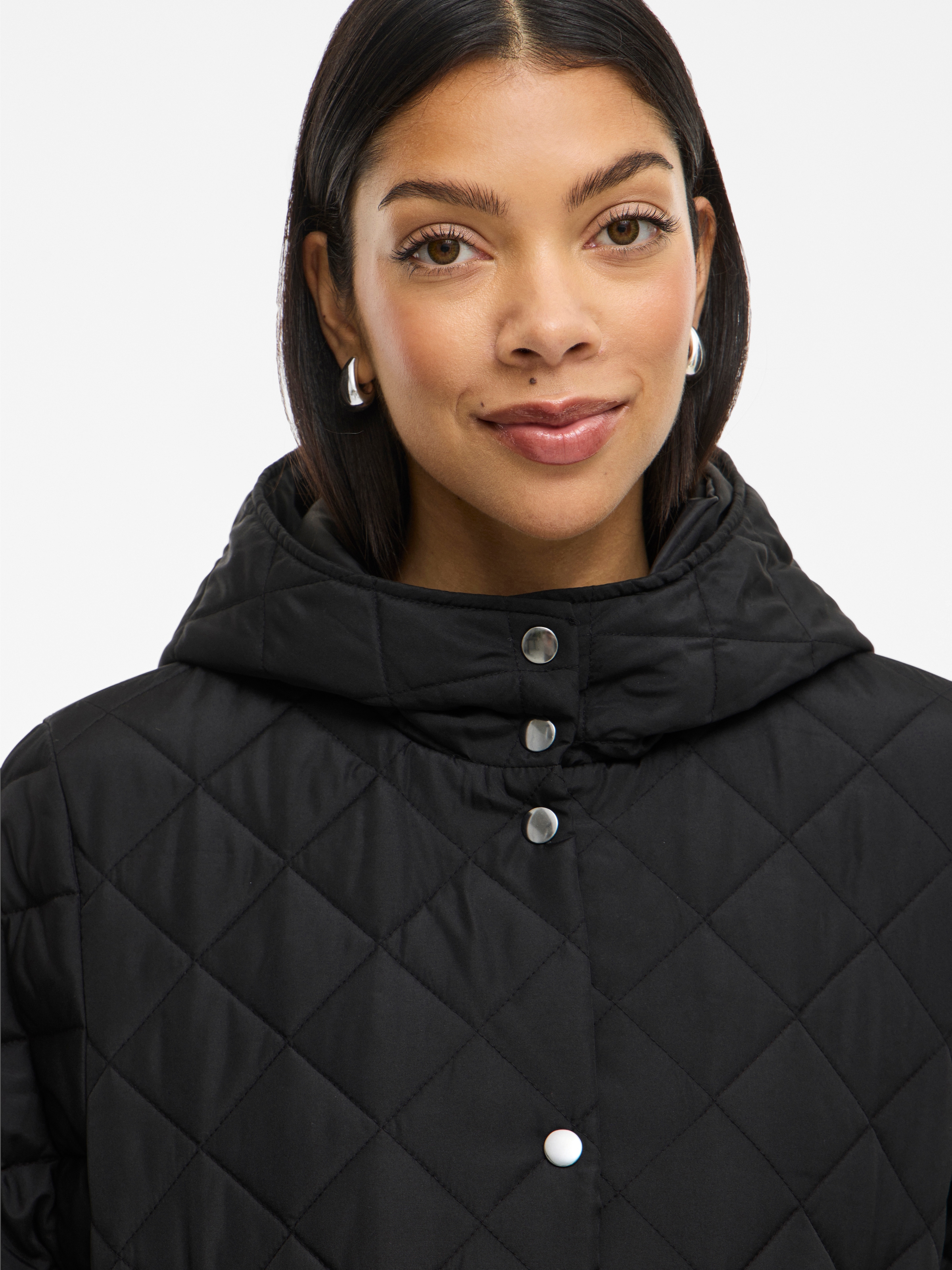 Vila Veste matelassée »VITATE L/S HOODED JACKET - NOOS« avec capuche fibre synthétique