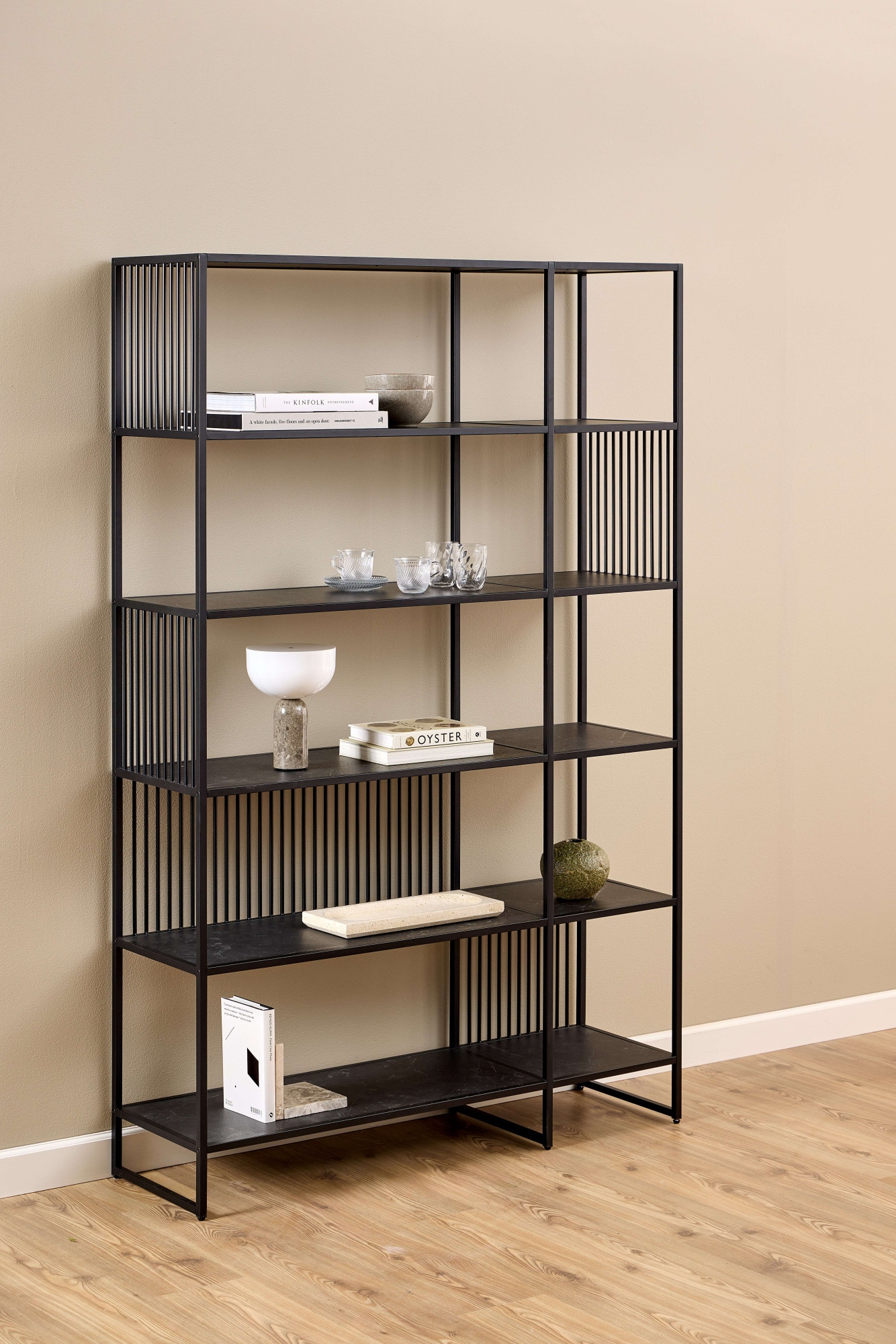 ACTONA GROUP Étagère à livres »Strington, Regal, Raumteiler, Standregal« L/P/H : 120/35/185 cm,  cadre en acier noir, 5 étagères, aspect marbre, FSC™