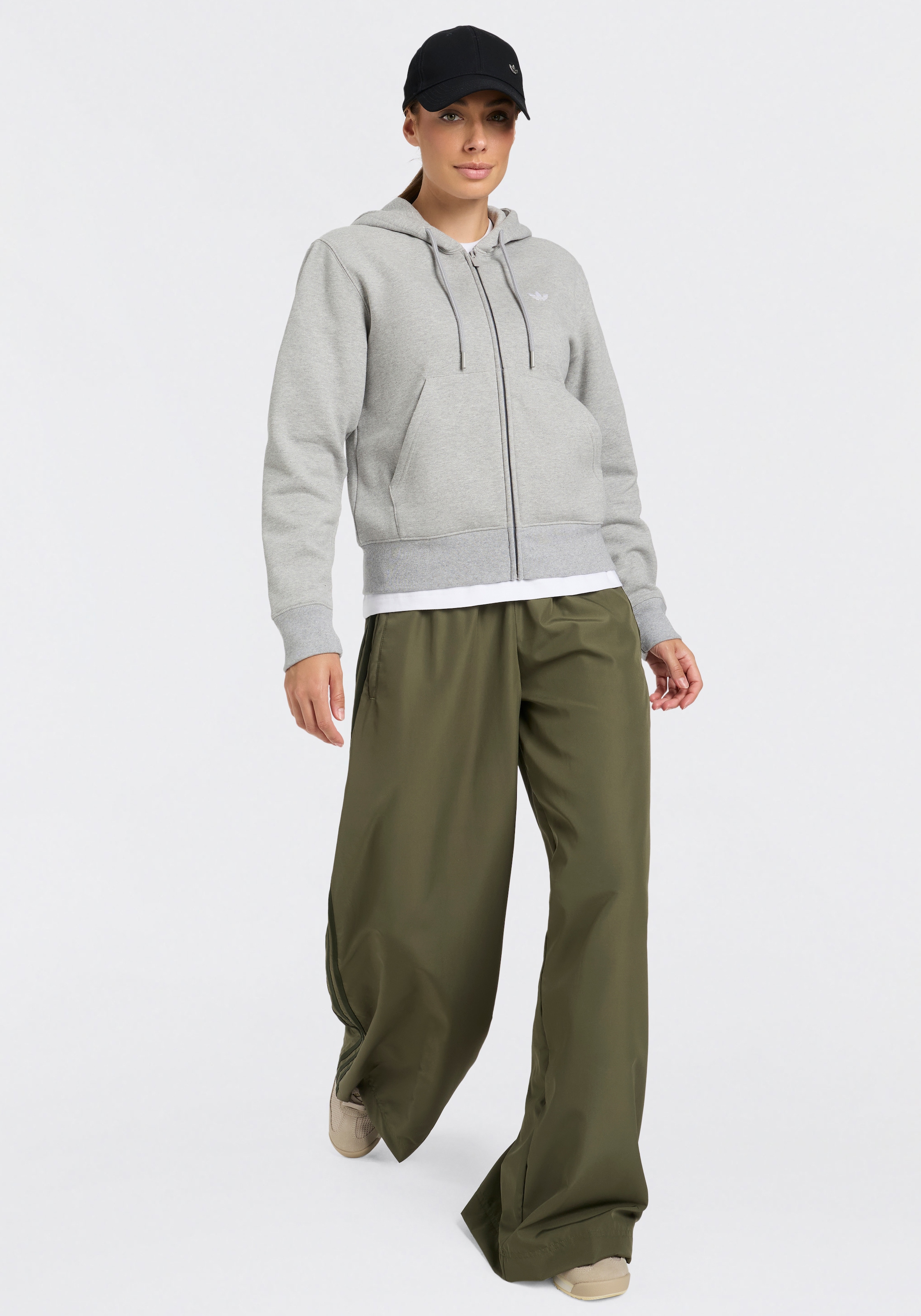 adidas Originals Sweatshirt »ESSENTIALS FLEECE REGULAR FULL ZIP«, mit Reissverschluss, in normaler Länge
