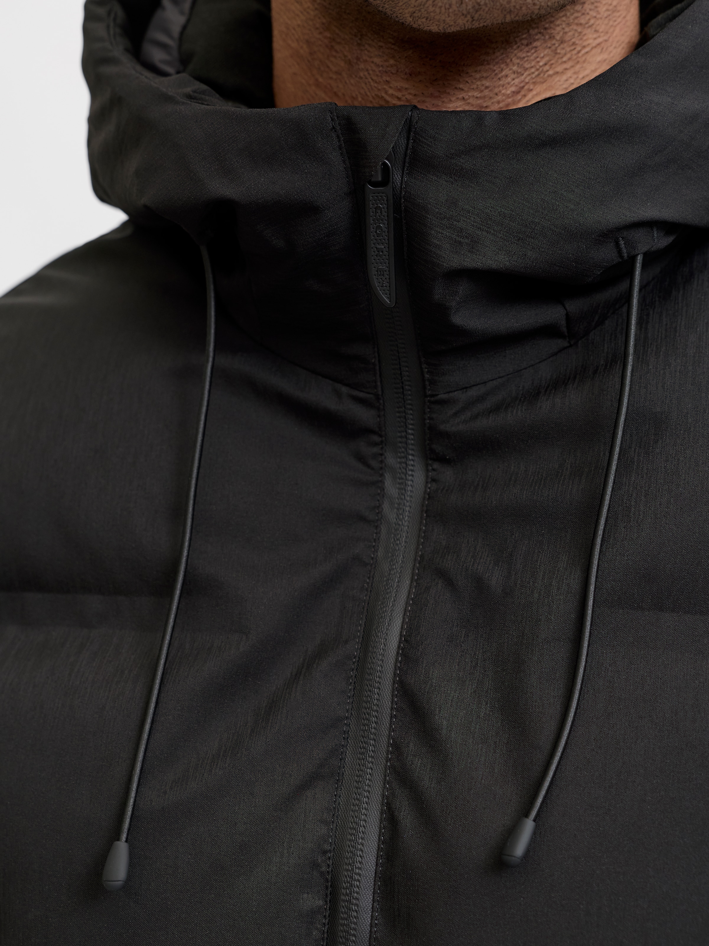 Jack & Jones Veste matelassée »JCOFUSION TECHNICAL PUFFER JACKET SN« avec capuche