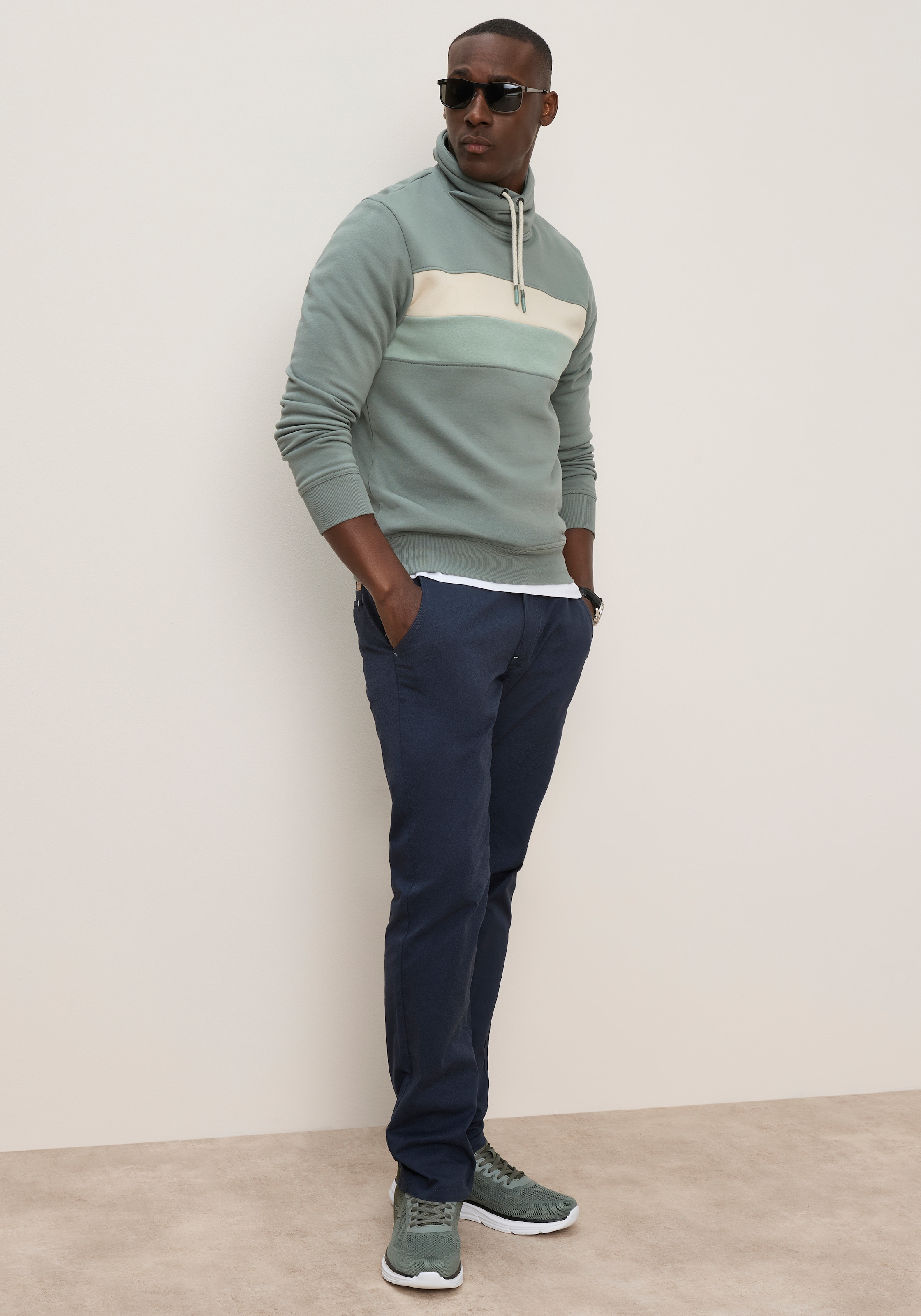 KangaROOS 1100000002199 , avec col montant, color blocking, aussi en grandes tailles
