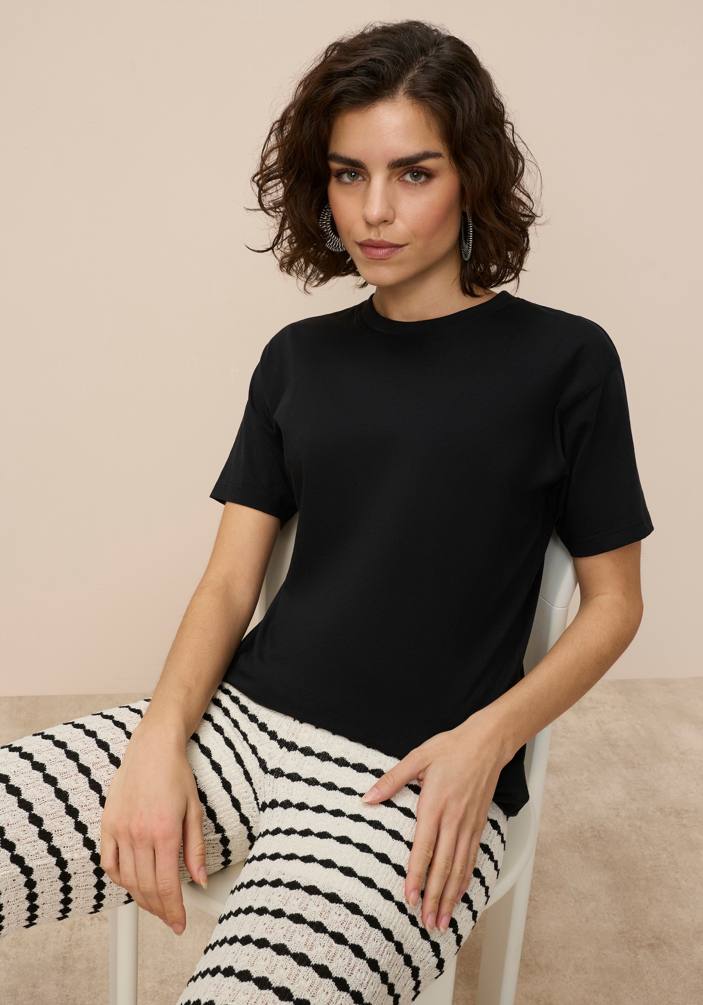 Tamaris T-shirt oversize in Longform mit abgerundetem Saum