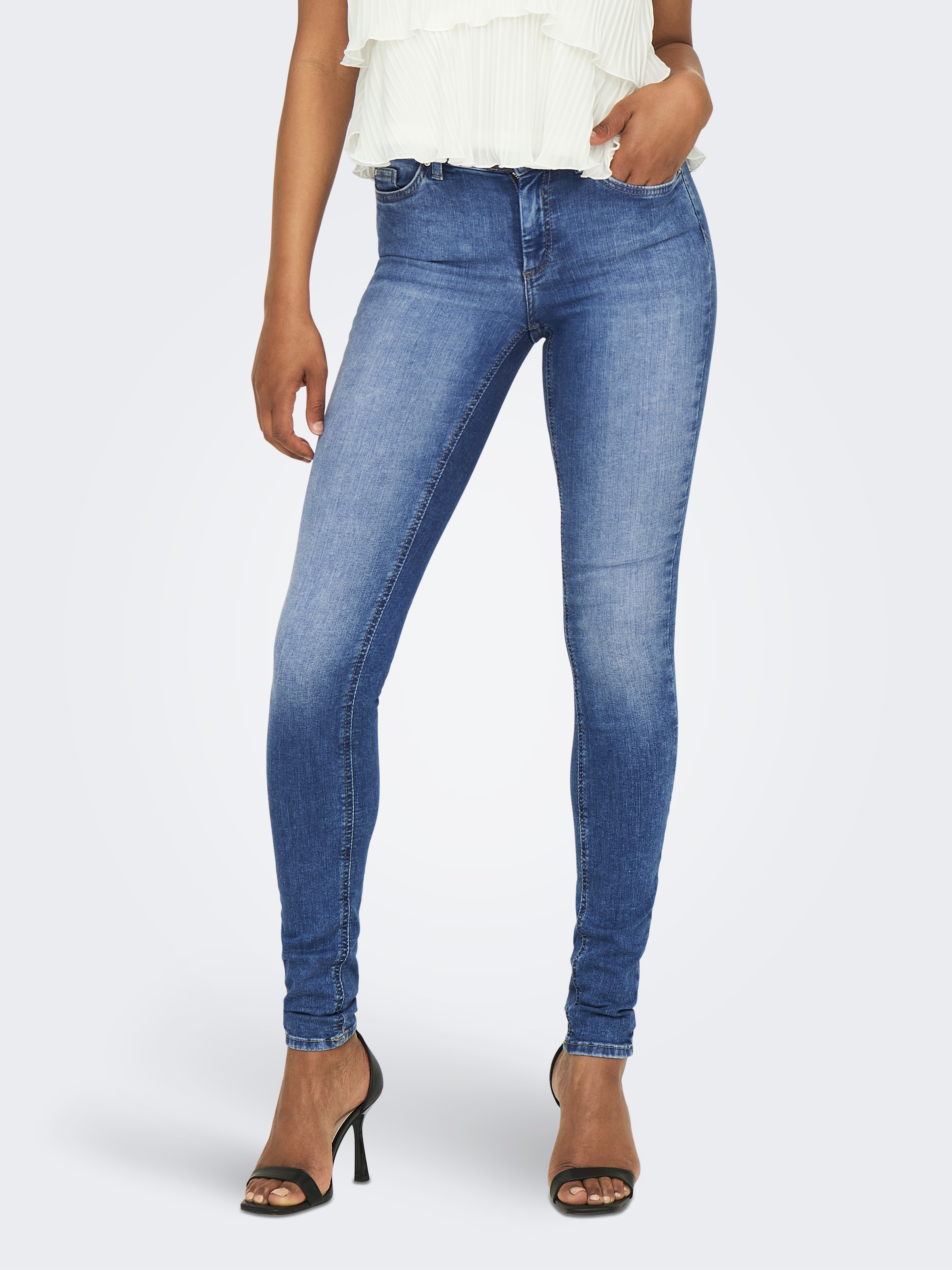ONLY Skinny-fit-Jeans »ONLBLUSH – Skinny Fit Jeans mit extra engem Schnitt« Abriebeffekte, modisch, skinny fit, Eingrifftaschen, unifarben