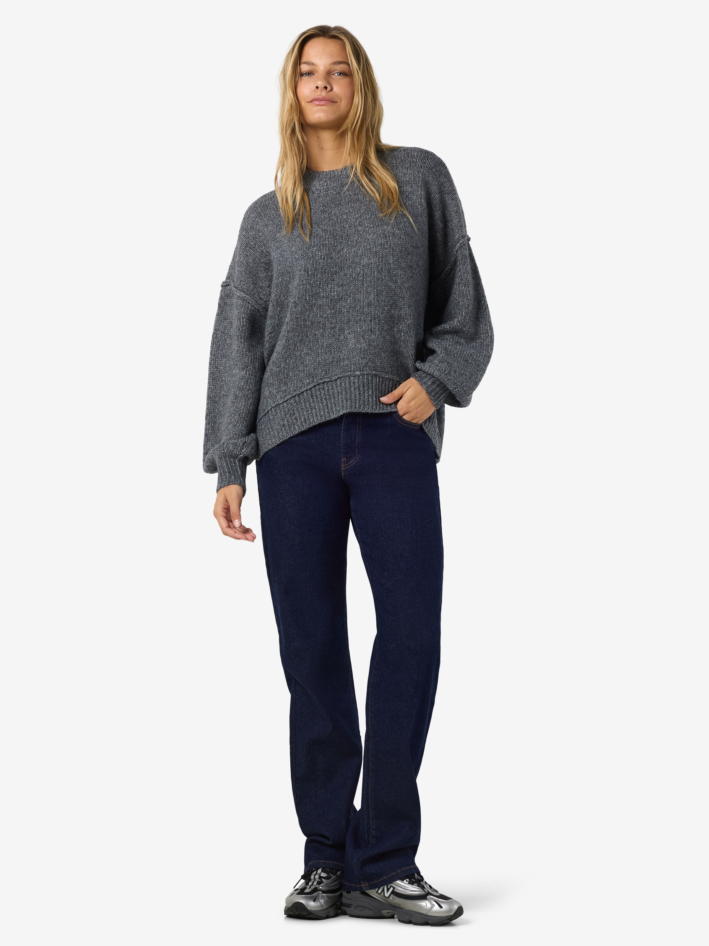 Noisy may Pull en tricot »NMLUISA L/S O-NECK KNIT NOOS« mélange de matériaux, coupe ample, avec laine