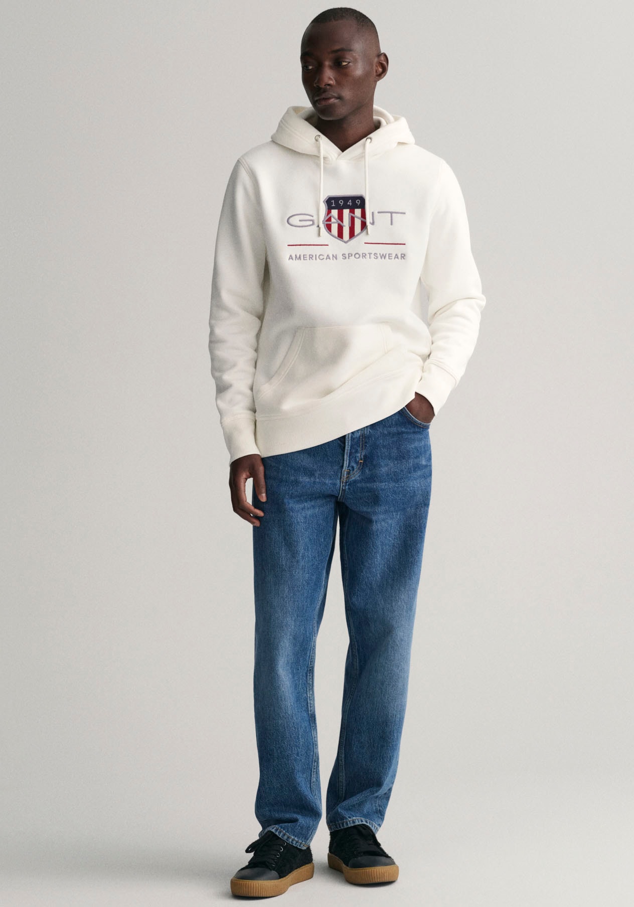 Gant Hoodie »REG ARCHIVE SHIELD HOODIE«, mit modischer Logostickerei auf der Brust
