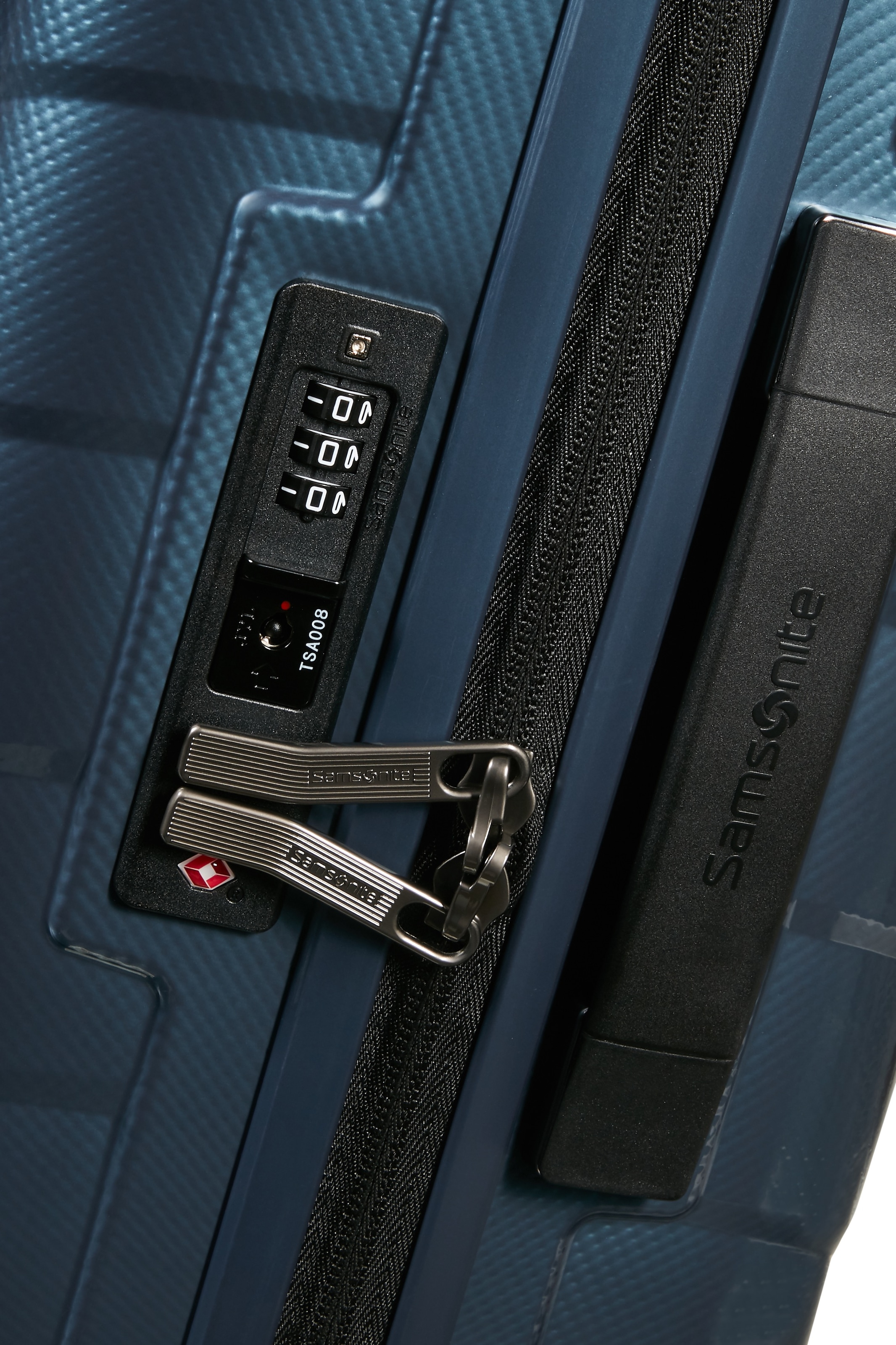 Samsonite Trolley à coque dure »ATTRIX, verschiedene Grössen und Farben« 38 litre 4 Rollen en polypropylène, avec compartiment au fond, poche zippée et sacoche