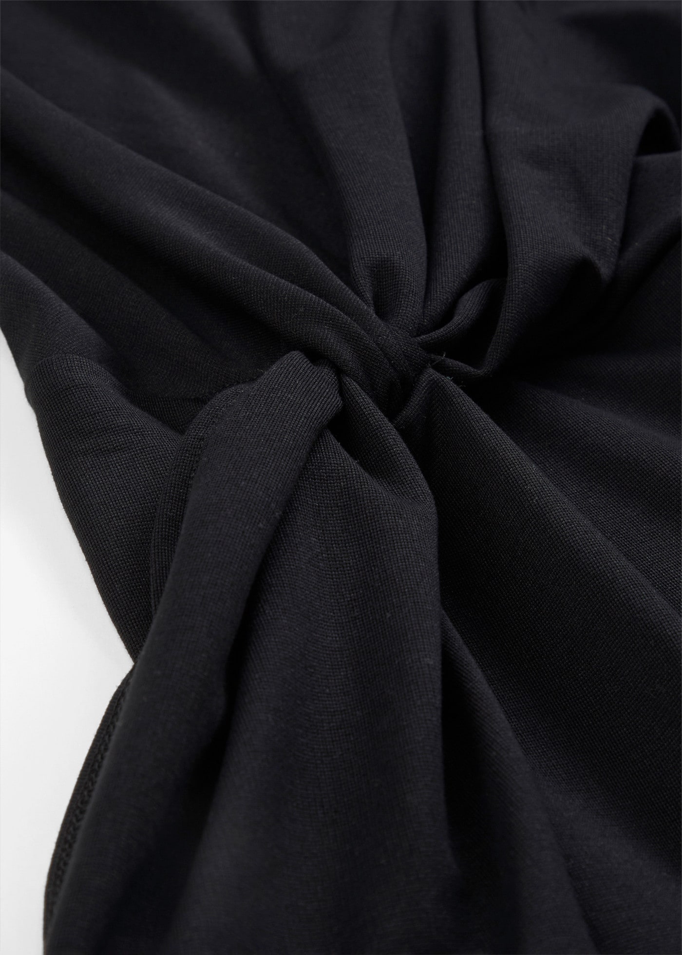 bonprix Haut de chemise Design sans manches, col en V, coupe slim fit