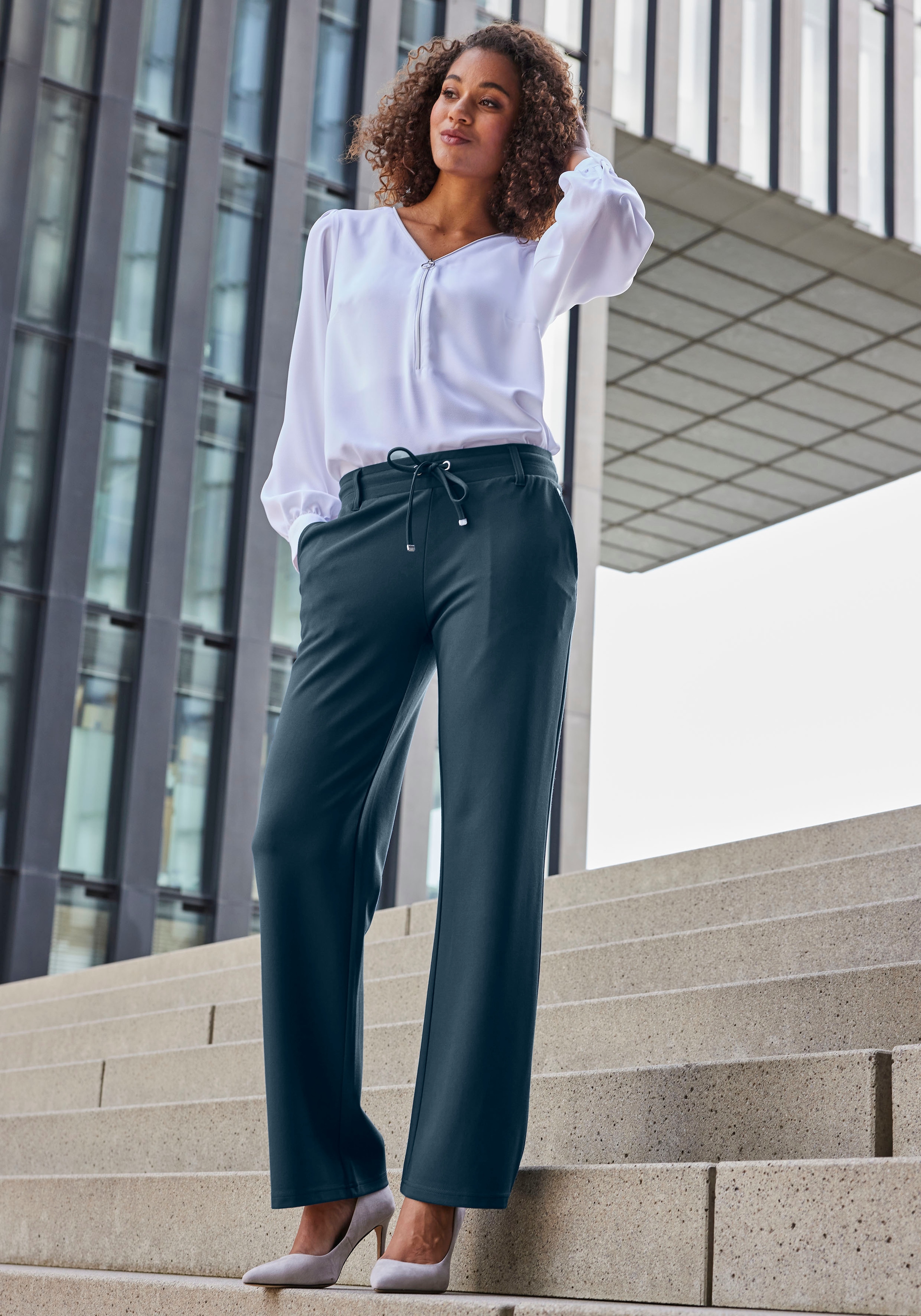 LASCANA Homewearhose  in weich fliessendem Material, Loungewear