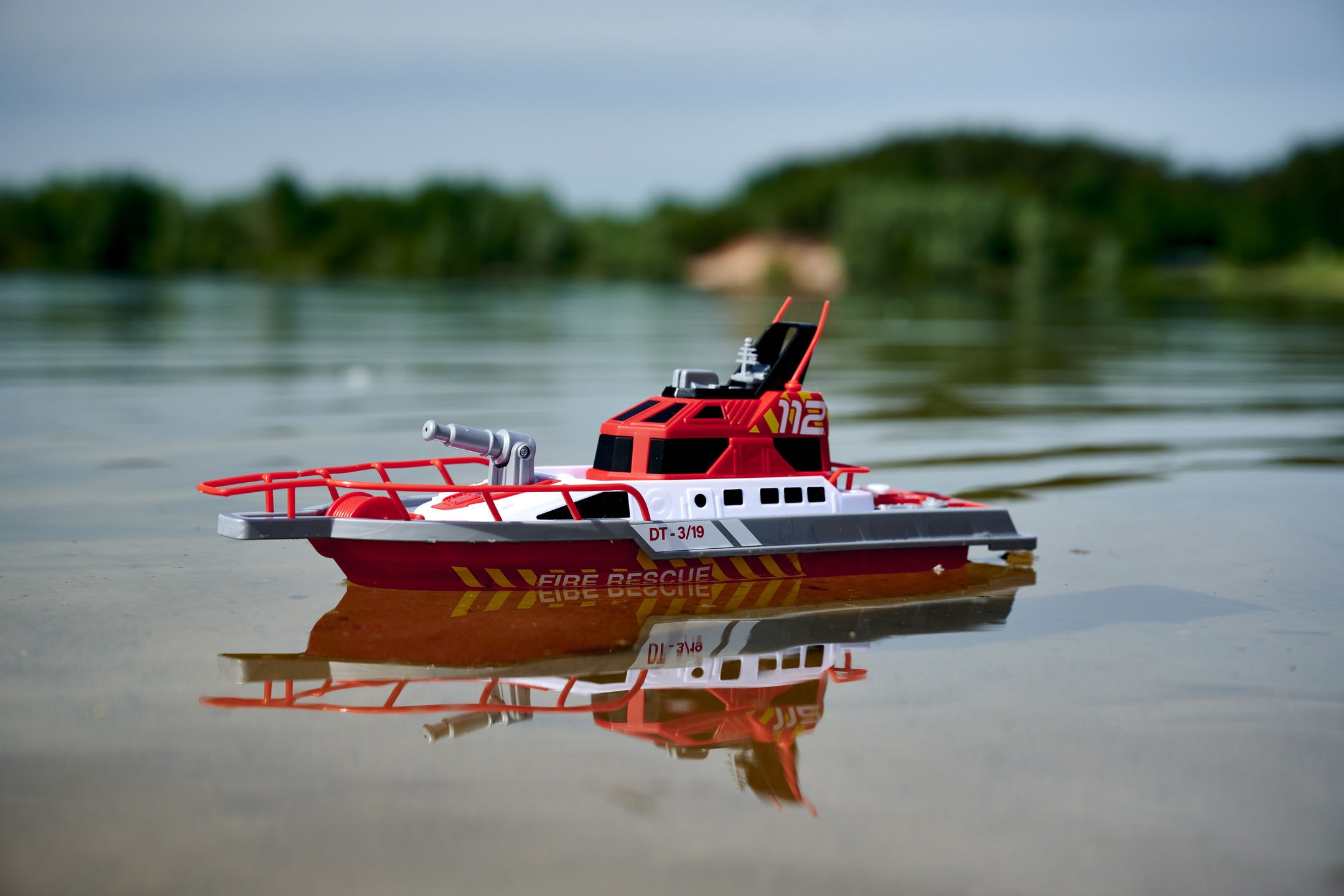 Dickie Toys Bateau RC »Feuerwehrboot« mit Wasserspritzfunktion und Fernbedienung