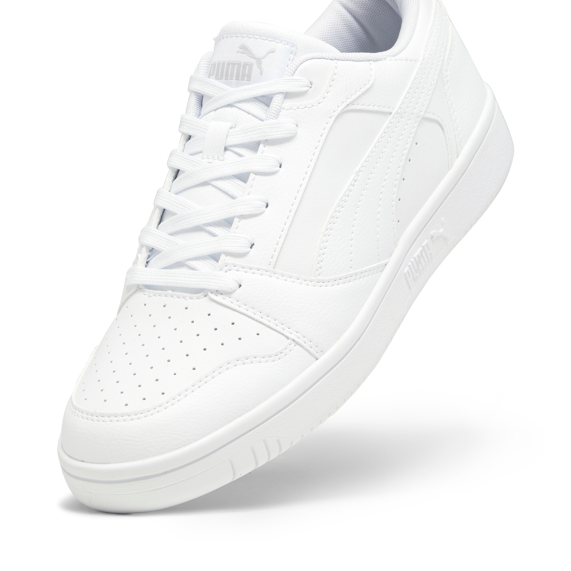 PUMA Sneakers »REBOUND V6 LOW«  coupe basse, avec fermeture à lacets, en cuir tambouriné