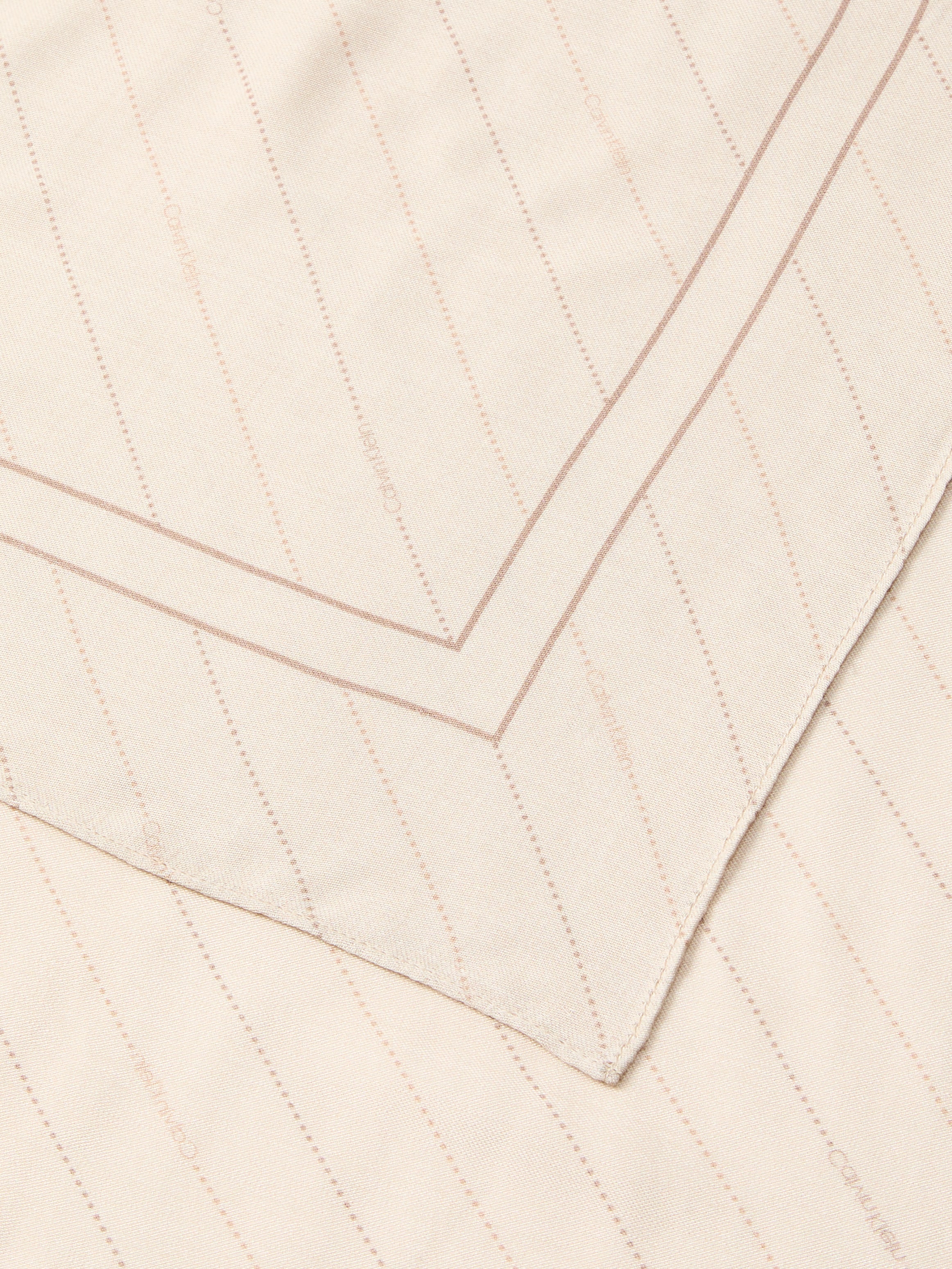 Calvin Klein Foulard de mode »PINSTRIPE LOGO SQUARE SCARF« Mit Markenlabelmusterung