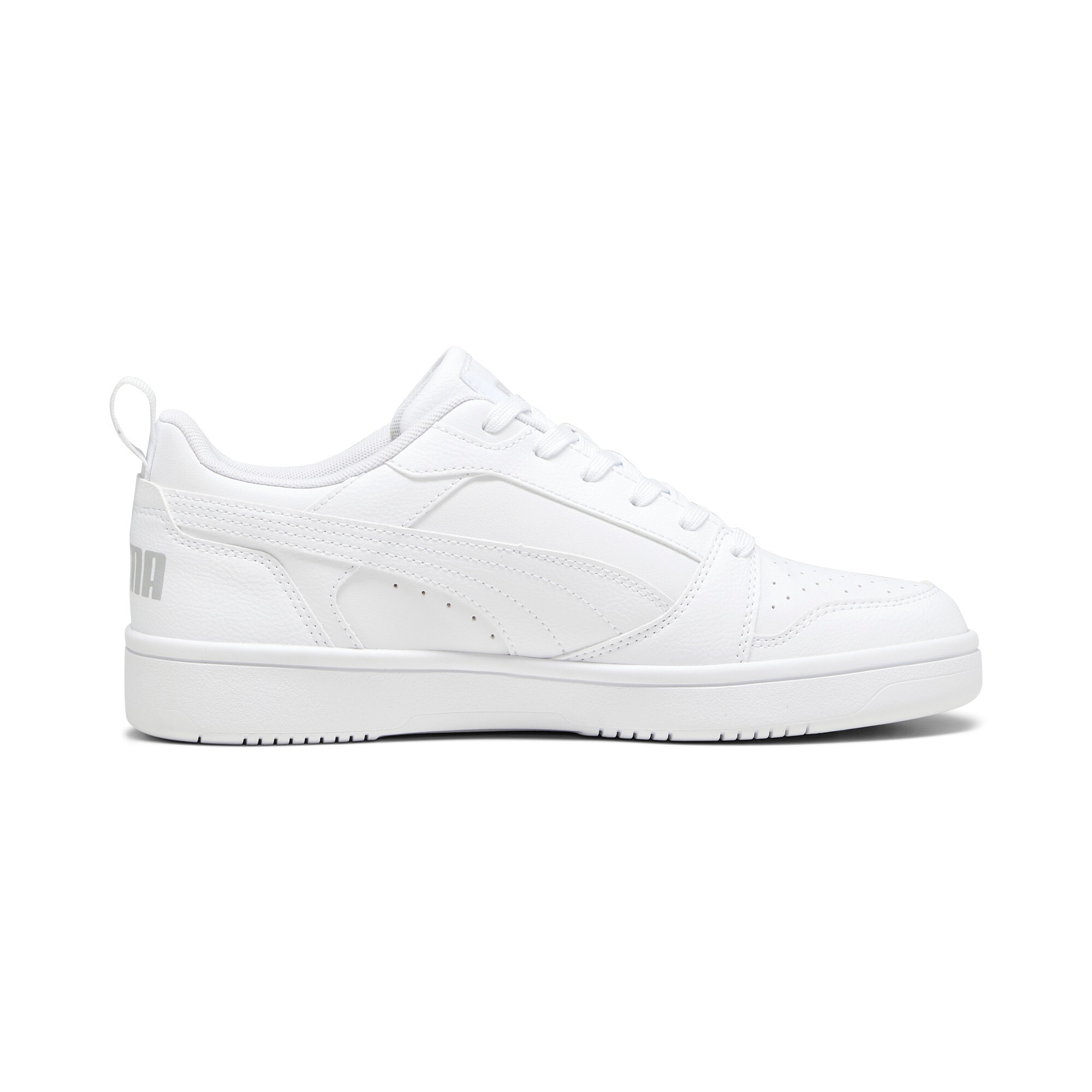 PUMA Sneakers »REBOUND V6 LOW«  coupe basse, avec fermeture à lacets, en cuir tambouriné