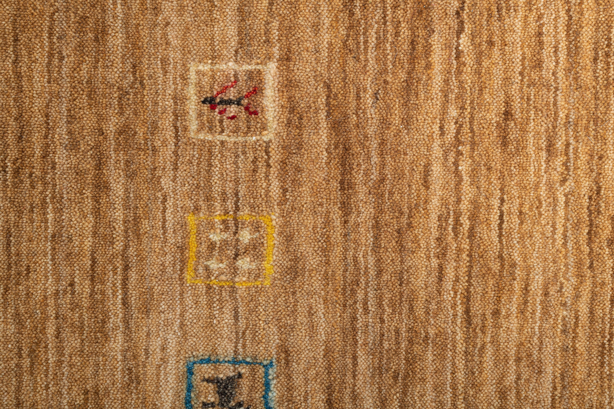 THEKO Tapis en laine »Lori Star Gold« Rectangulaire 12 mm Höhe laine pure, tissé main, idéal pour le salon et la chambre