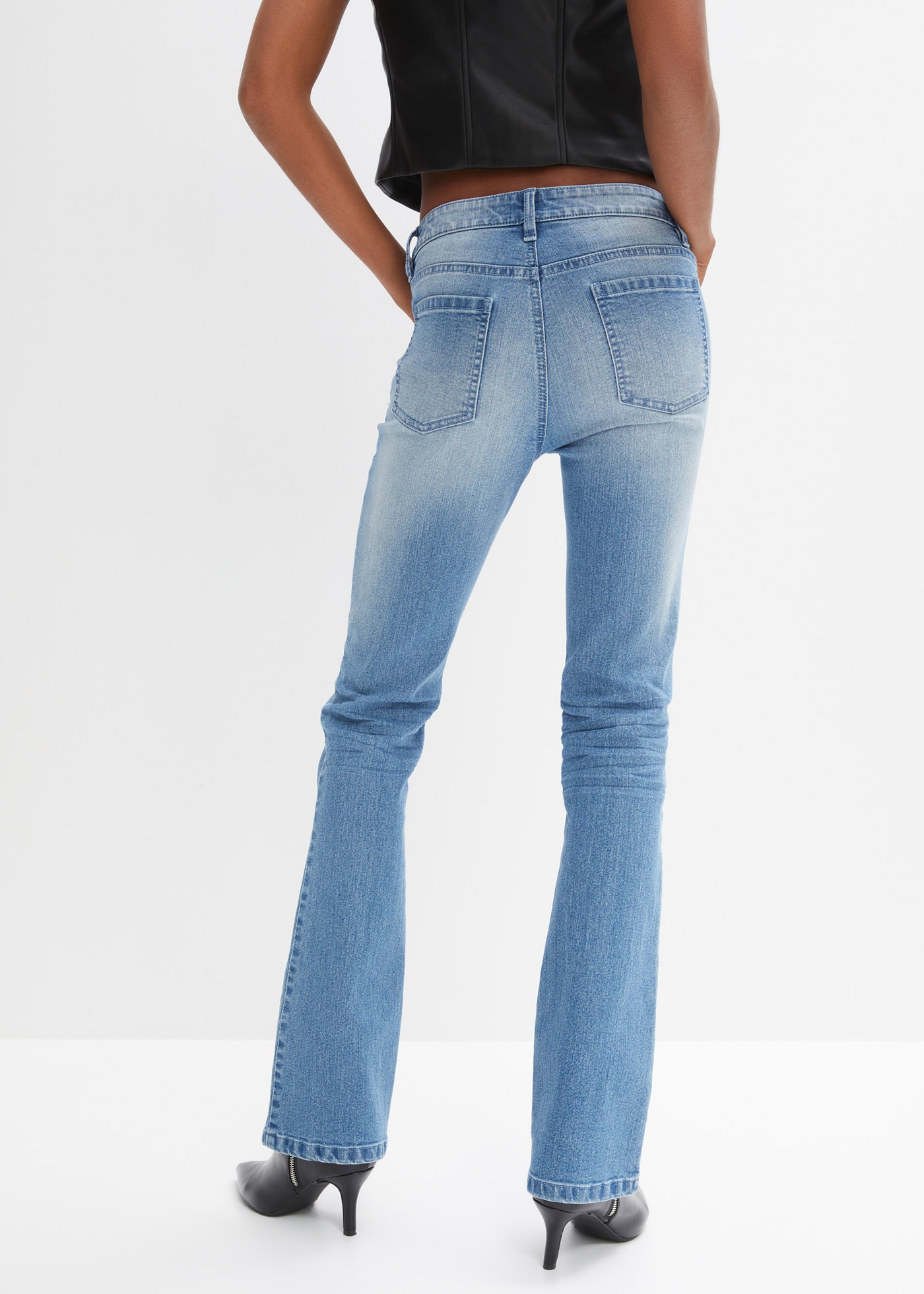bonprix Jeans à pattes d'eph »Flared Jeans Mid Waist, Stretch« 5-Pocket-Style, aus Baumwolle, Polyester und Elasthan, Mid Waist