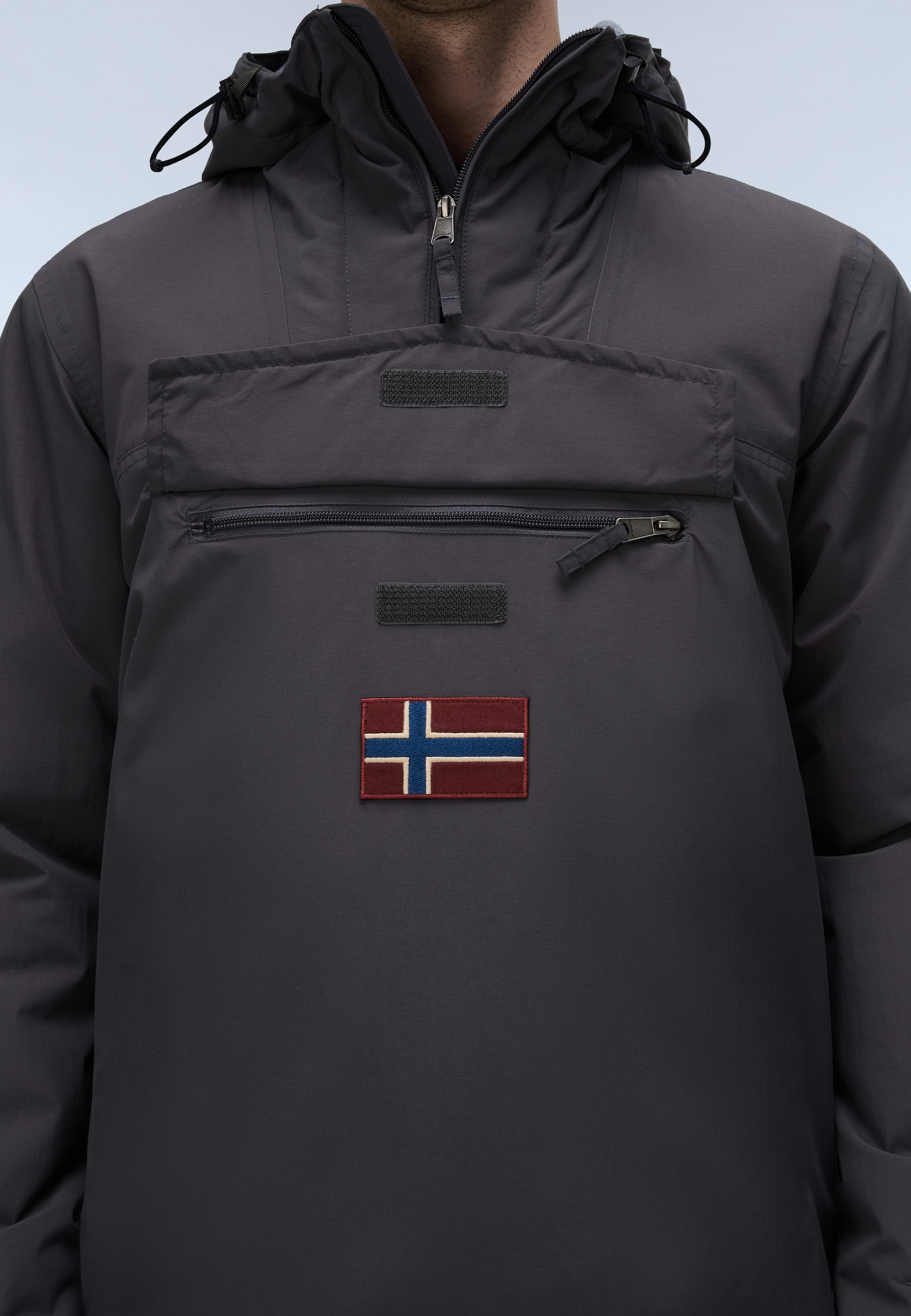 Napapijri Anorak »RAINFOREST WINTER 3 DARK GREY SOLID« au design uni, silhouette sportive