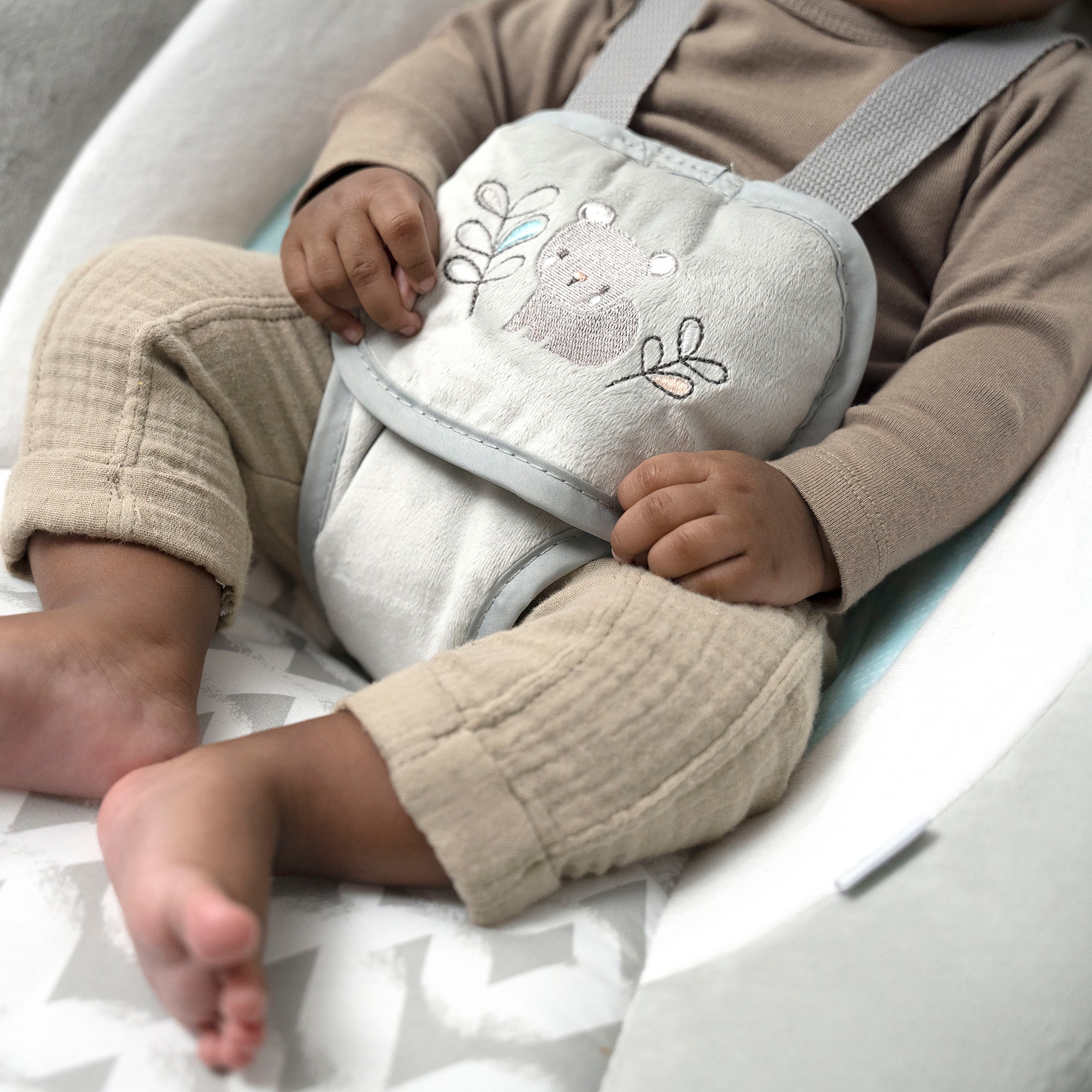 ingenuity Transat pour bébé »SimpleComfort Compact Soothing Swing & Rocker - Raylan« mit Sound-Effekt