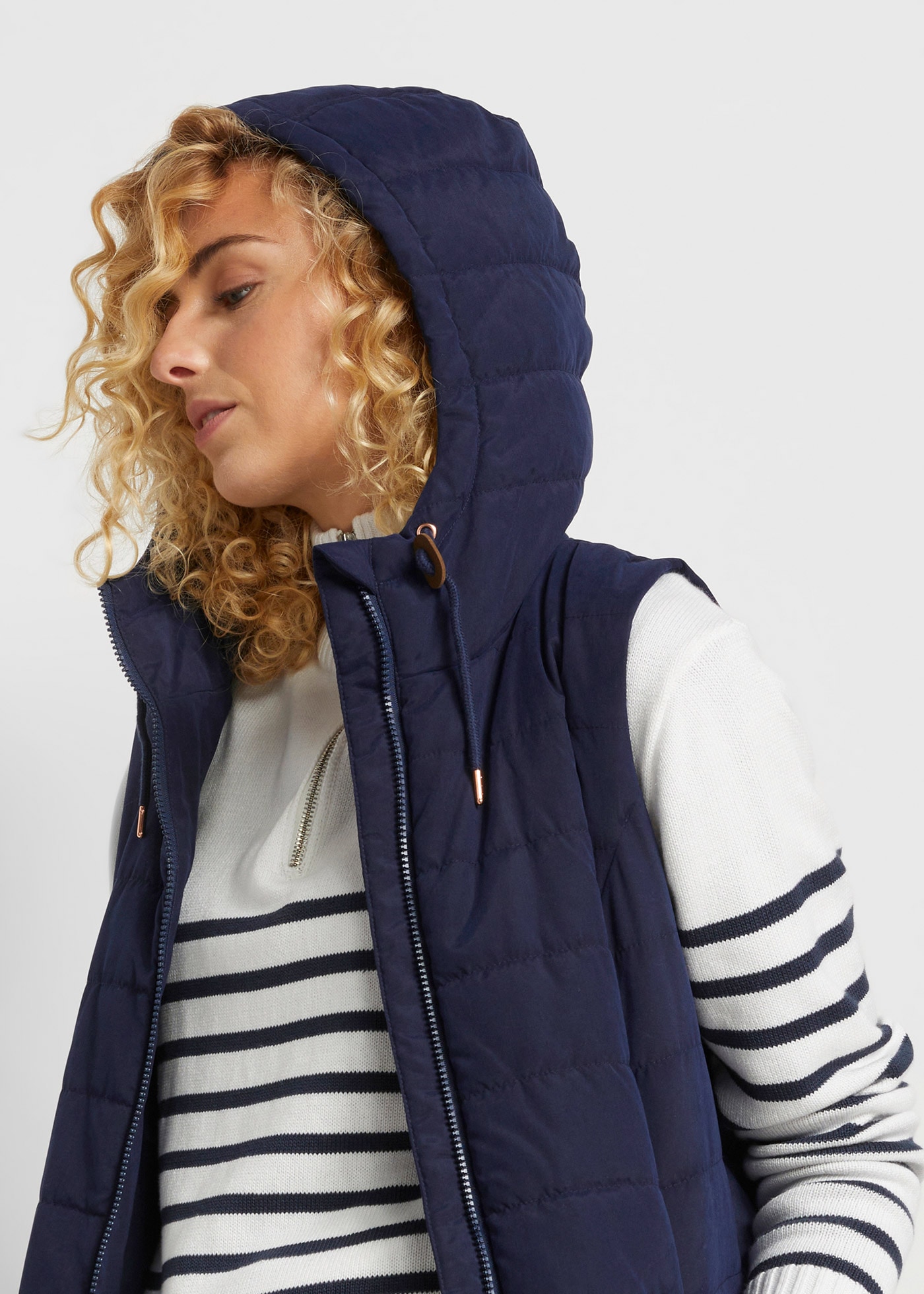 bonprix Gilet matelassé gilet long matelassé confortable, coupe ample, longueur genou
