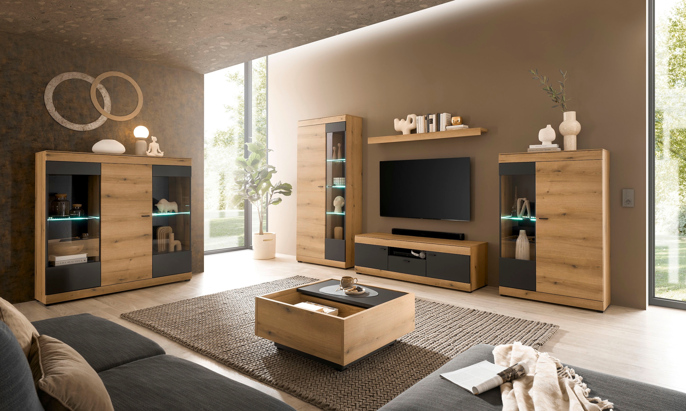 Home affaire Table basse »Soleto, moderner TV-Schrank, Kommode, TV-Unterschrank« zeitlos, schwarze Griffe aus Metall, ausreichend Stauraum