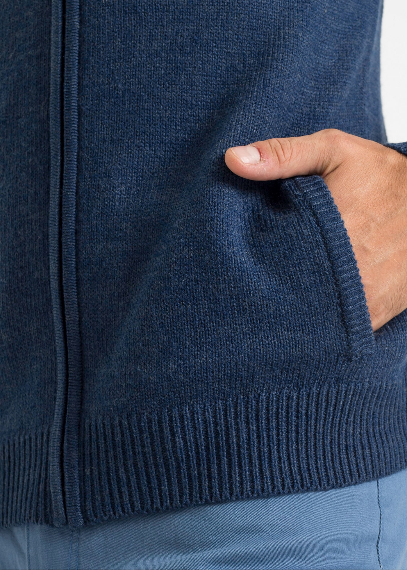 bonprix Veste en tricot »Feinstrickjacke« mit Stehkragen, Reissverschluss, Eingrifftaschen, Regular Fit