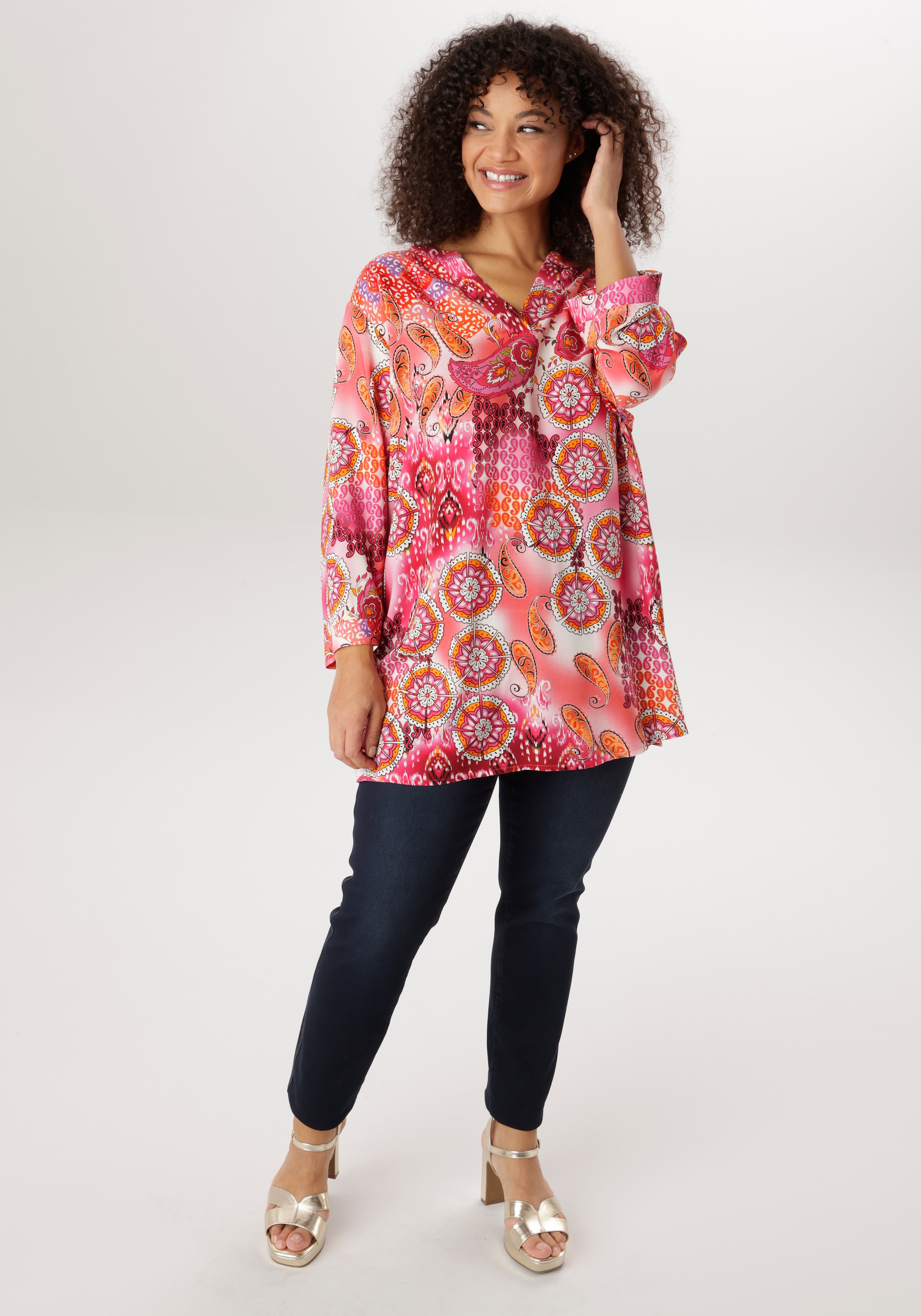 Aniston PLUS Blouse à enfiler mit extravaganten farbenfrohes Blumen-Paileydessin - NEUE KOLLEKTION