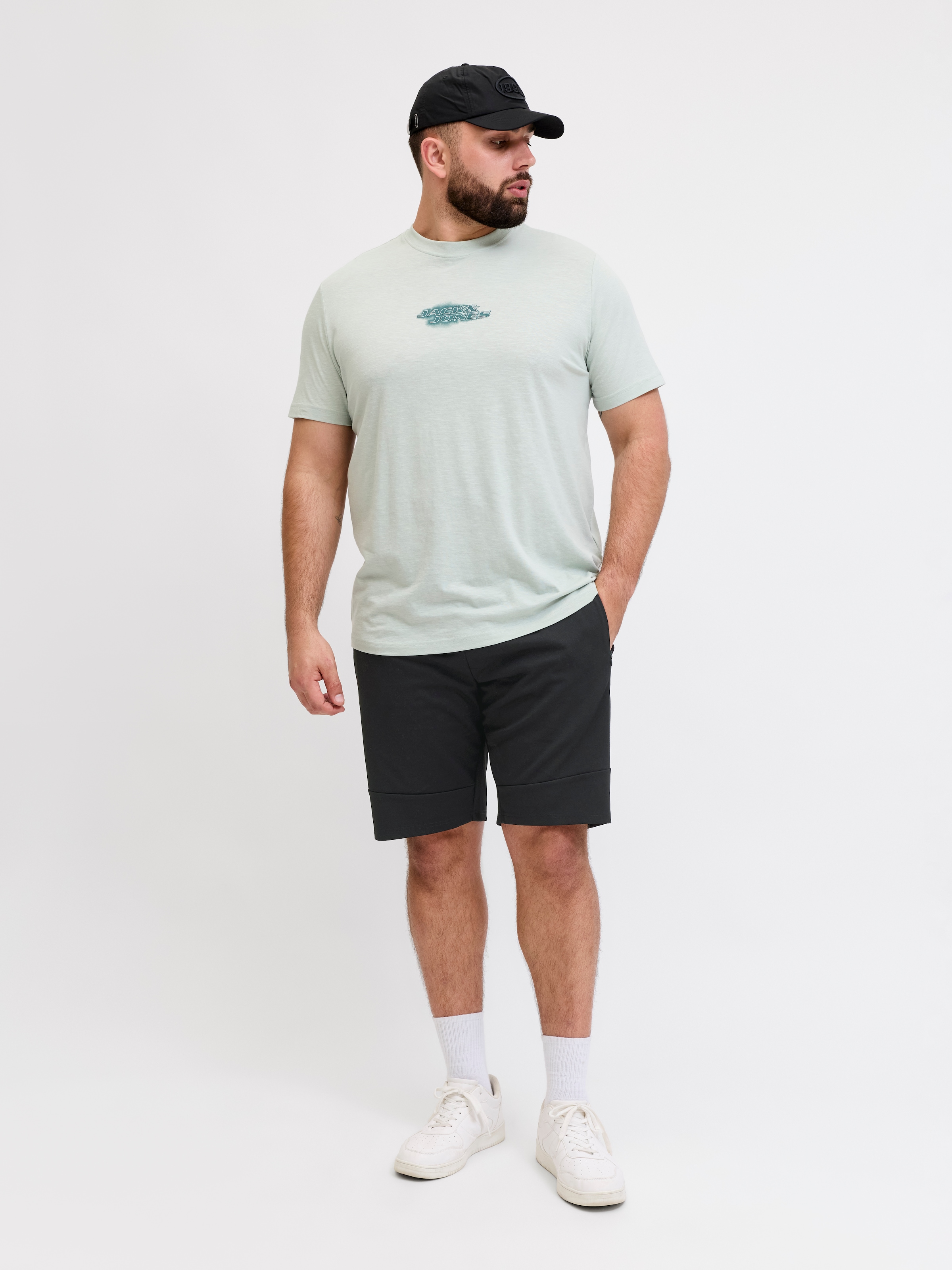 Jack & Jones PlusSize Sweatshorts »JPSTGORDON BASE SWEAT SHORTS SRT SN PLS«  mélange de matières avec stretch, coupe regular fit