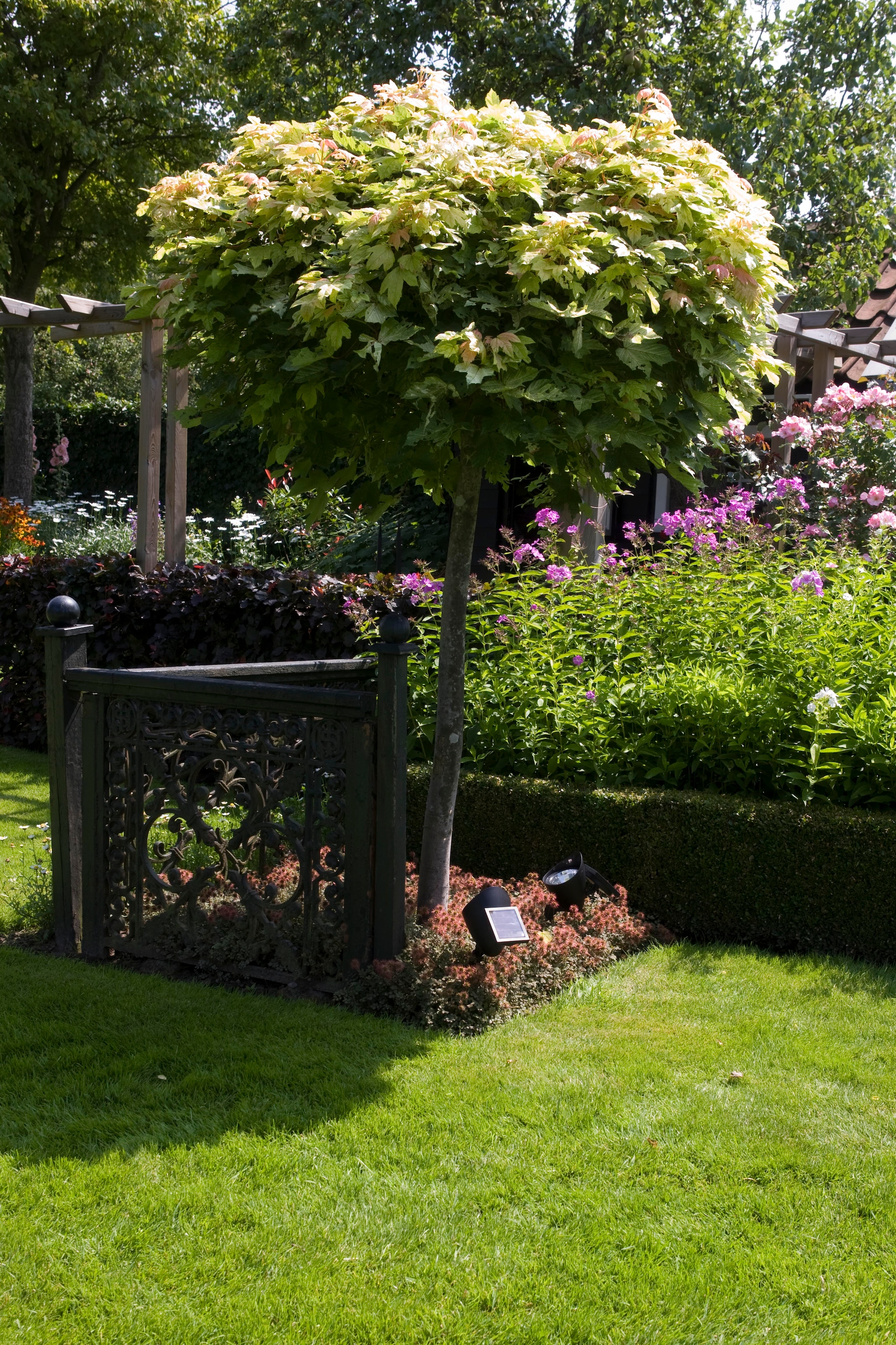 LUXFORM Gartenstrahler »Solar-Gartenleuchten - Lazise - 2 Stück - Schwarz« LED-Modul 2 Stk. Ganzjährig Solar