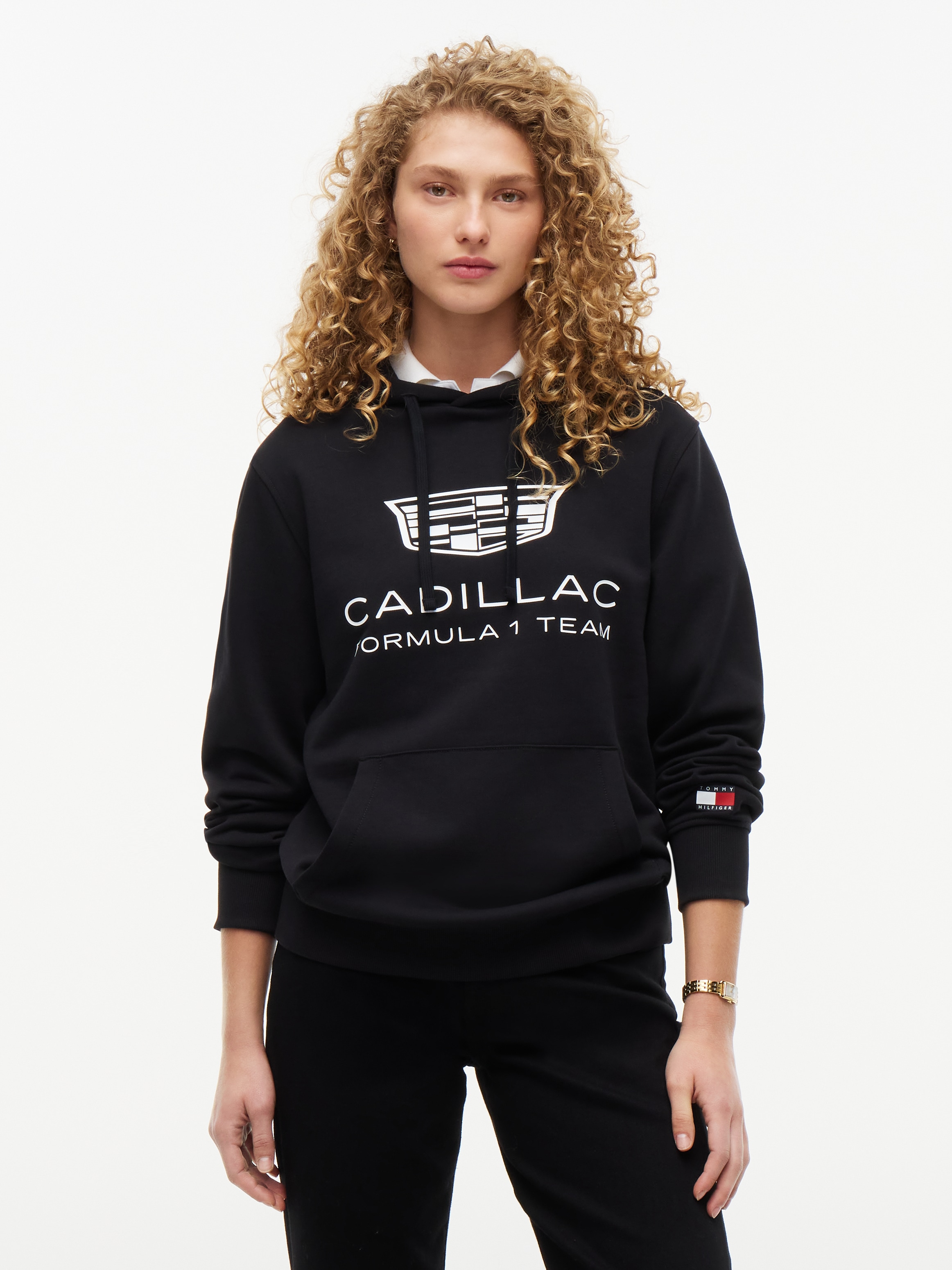 Tommy Hilfiger Hoodie »TH x Cadillac Formula 1® Team SHIELD«, Qualité coton, unisexe
