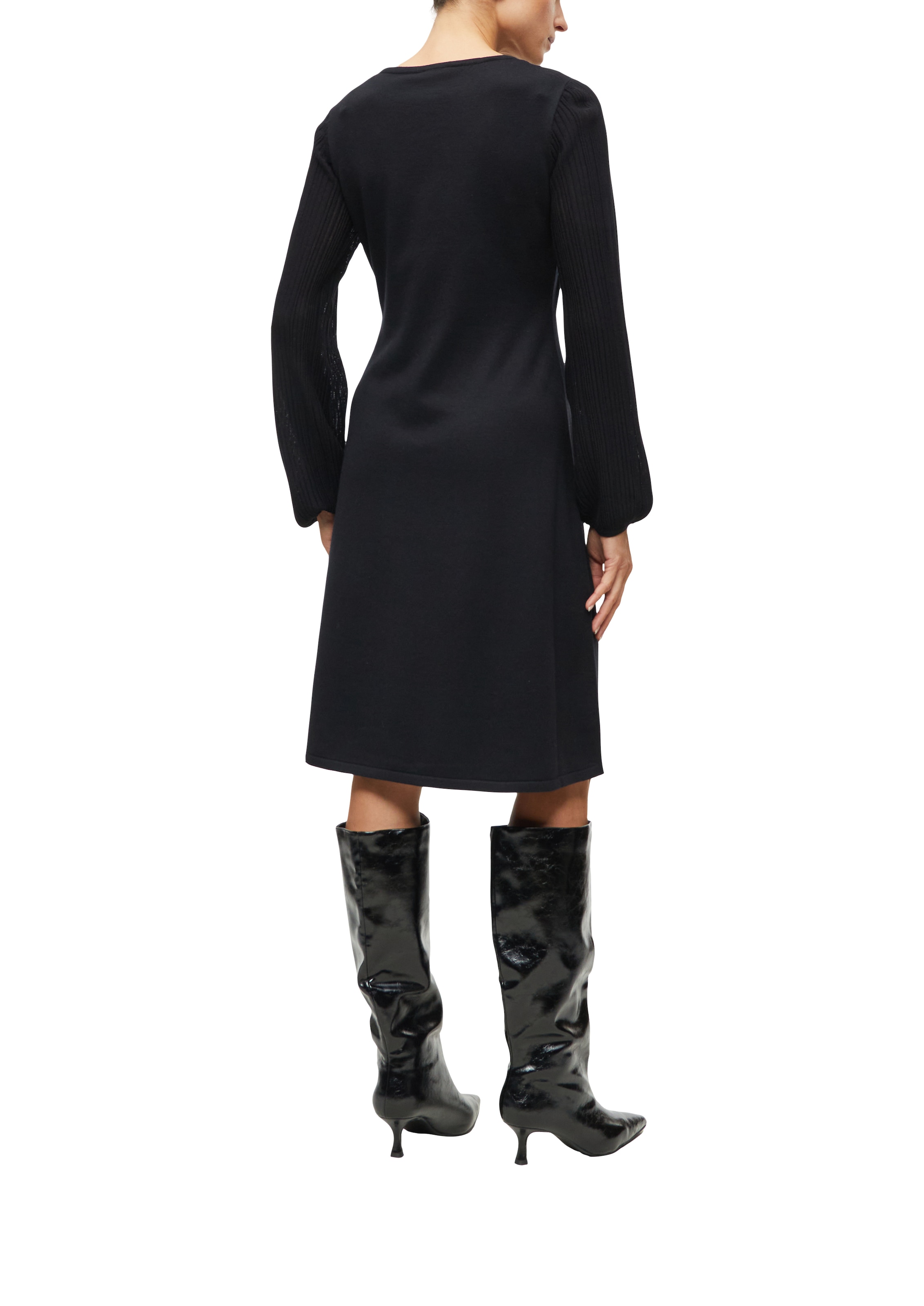 s.Oliver BLACK LABEL Robe en tricot mit Langarm, in knieumspielender Länge, atmungsaktiv, elastisch