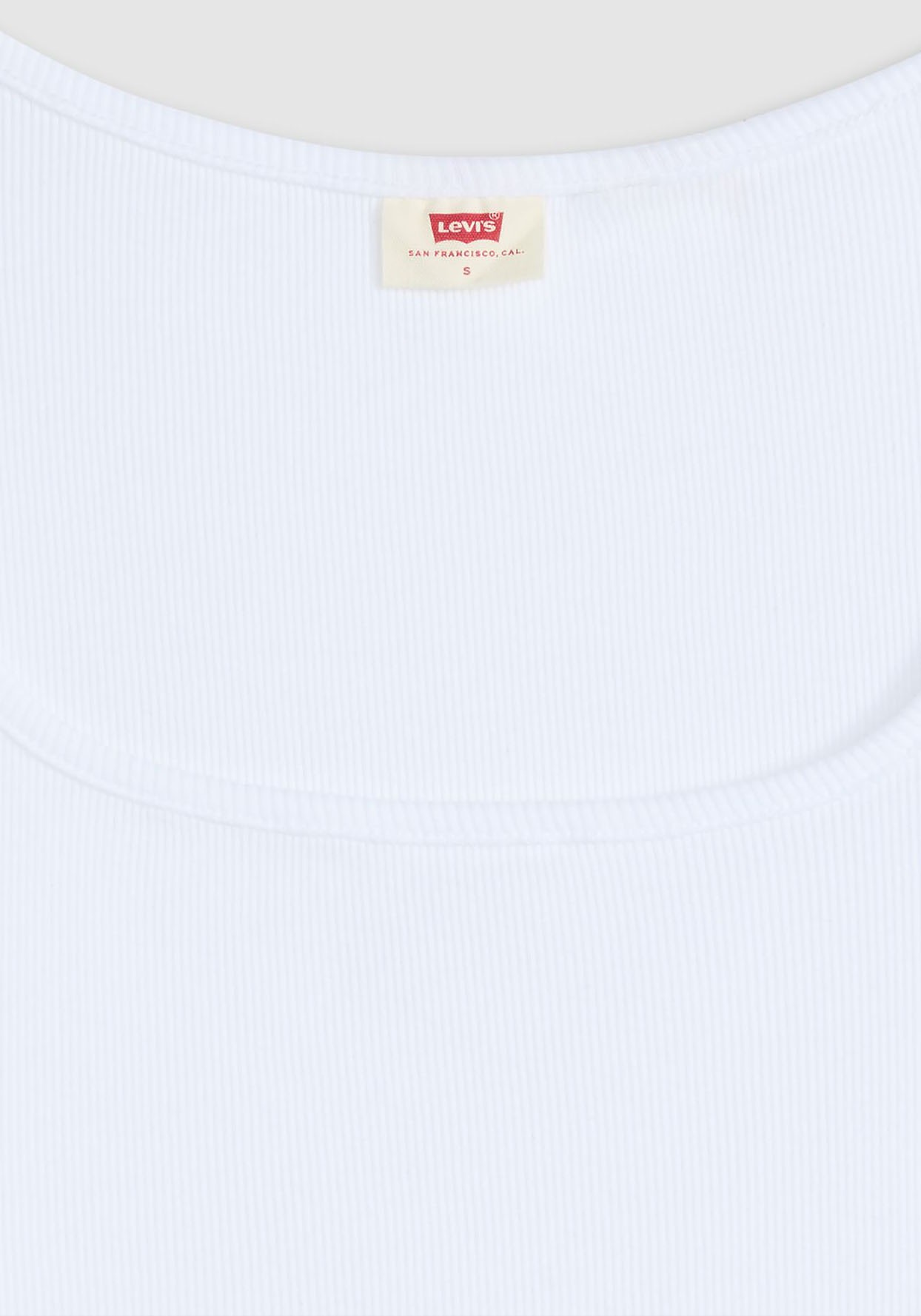 Levi's® T-Shirt »ESSENTIAL SQRD NE« Feinrippqualität
