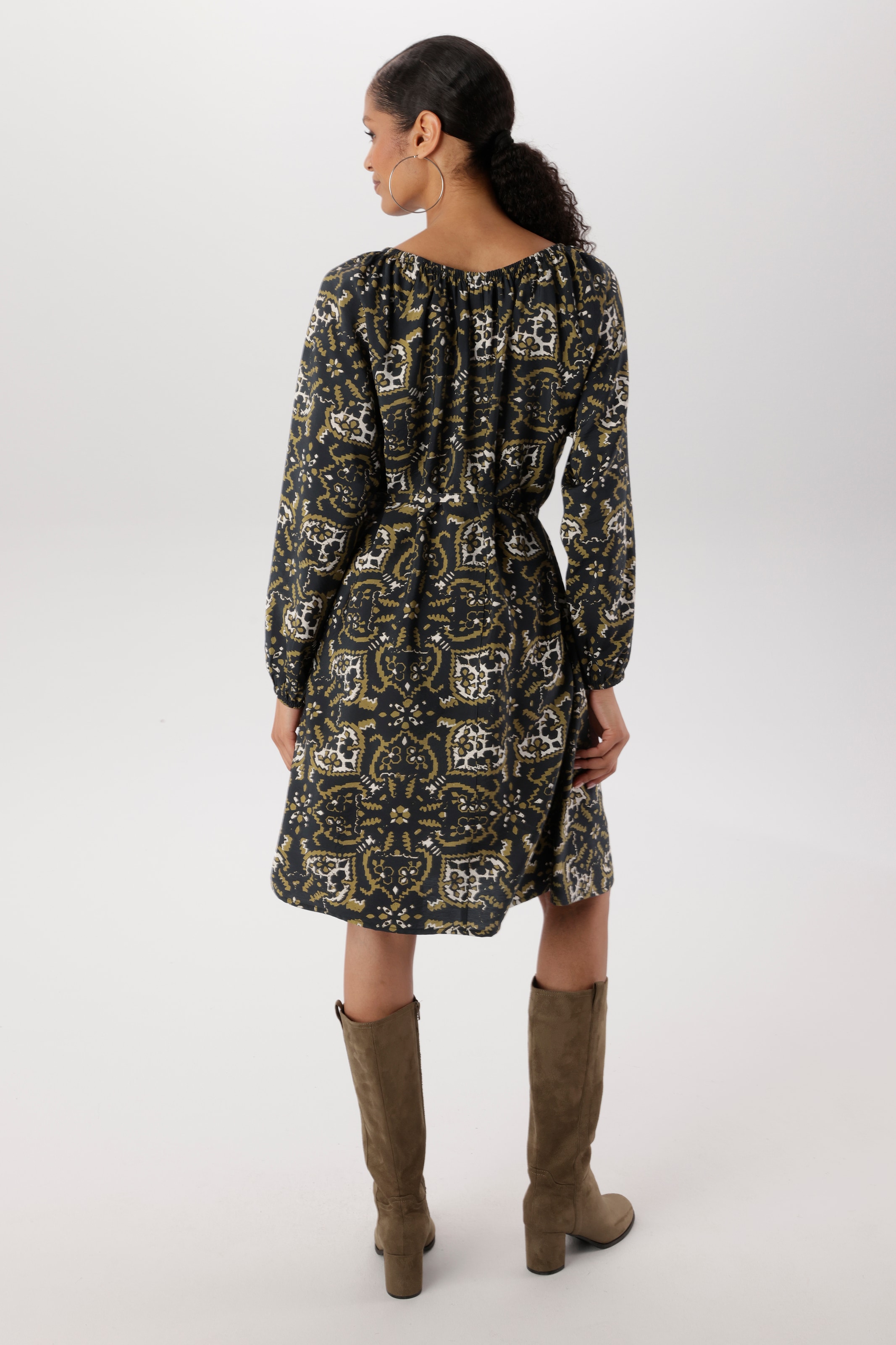 Aniston SELECTED Robe chemisier 2 tlg. Avec élastique au niveau de l'encolure - NOUVELLE COLLECTION