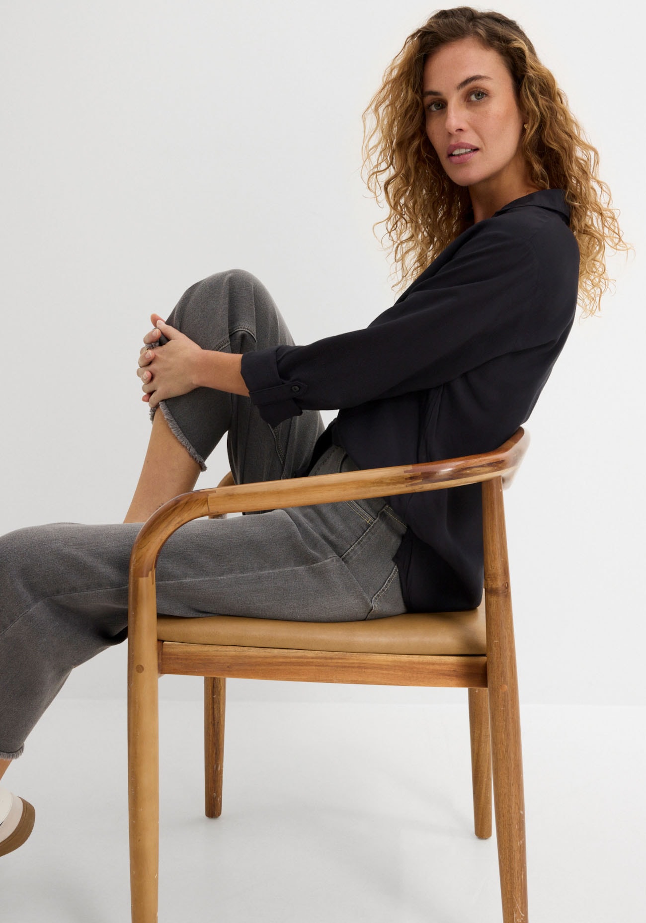 bonprix Blouse à manches longues figurumspielende Passform, für Casualmode, aus Viskose