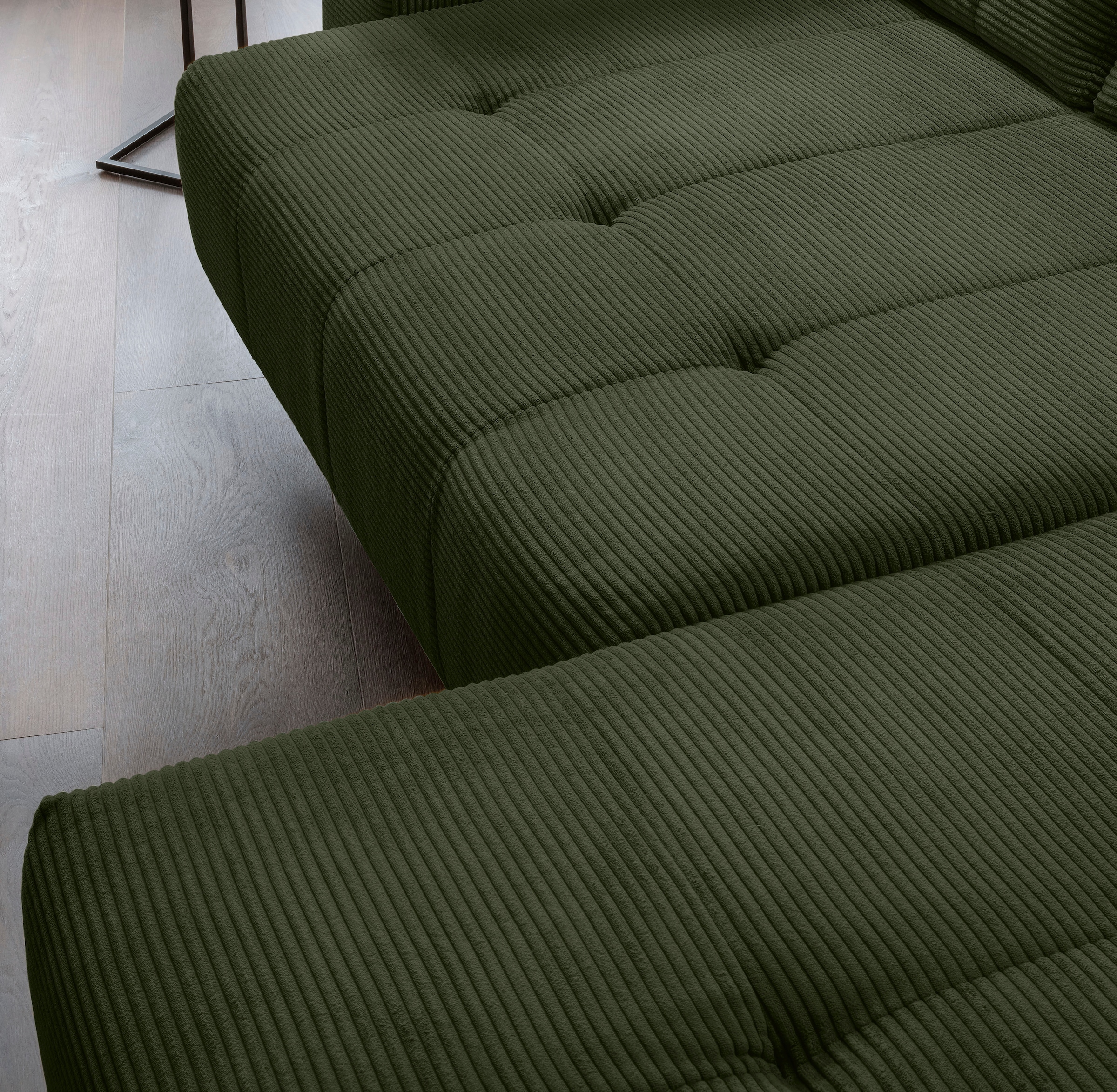 Home affaire Ecksofa »Lazio modern und bequem, schmale Armlehnen, tolle Detailverarbeitung« zwei verschiedene Fussfarben wählbar