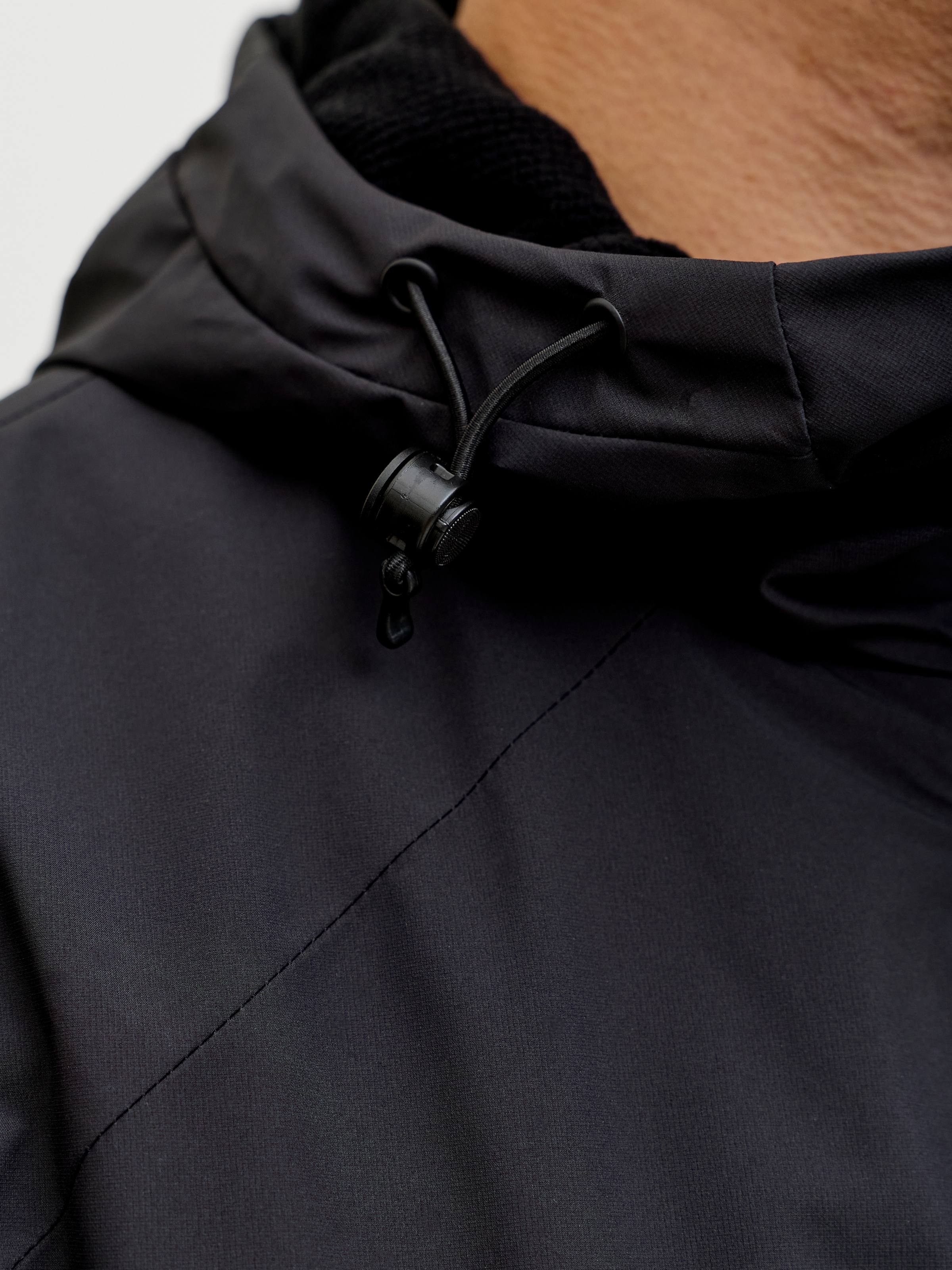 Jack & Jones Outdoorjacke »JCOCLUB LIGHT JACKET SN« mit Kapuze