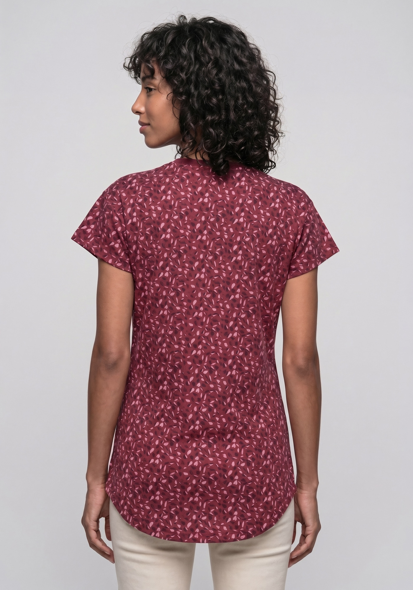 Alife & Kickin »FelinaAK B« modisches Basic-Shirt mit Rundhals-Ausschnitt, rundem Saum und allover