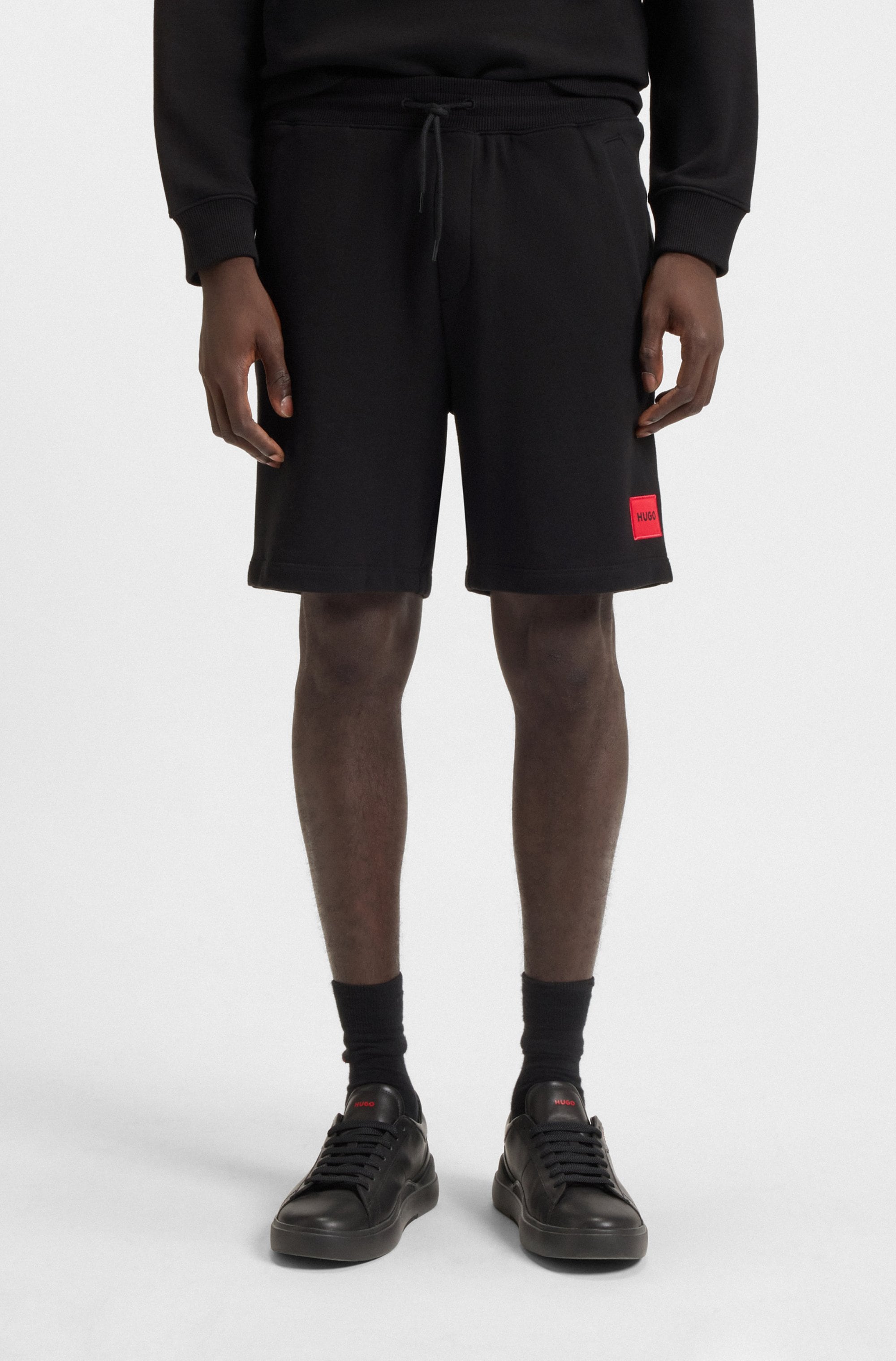 HUGO Sweatshorts »Diz«  Regular Fit, elastischer Bund mit Kordel, HUGO Red Weblabel