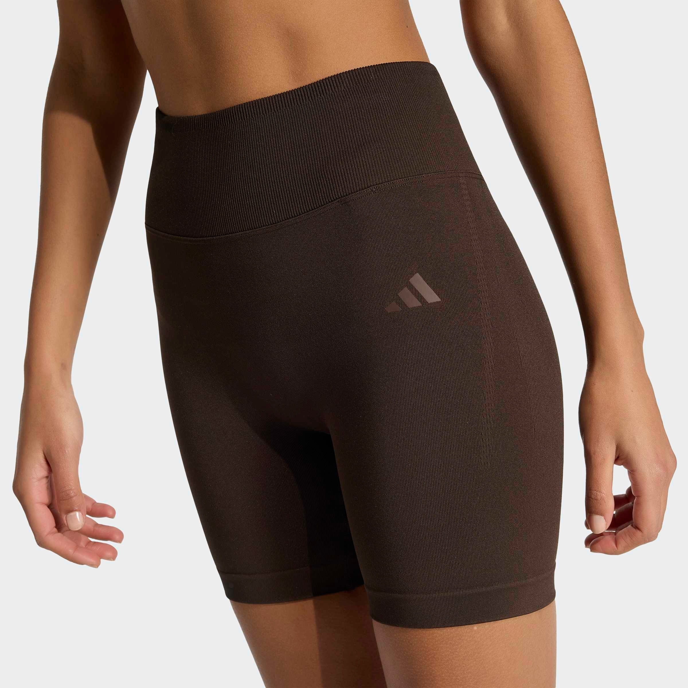 adidas Performance Short »WORKOUT ESSENTIALS KNIT SCRUNCH 5 INCH LEGGINGS«  coupe ajustée, pour fitness et mode sportive, style sportif
