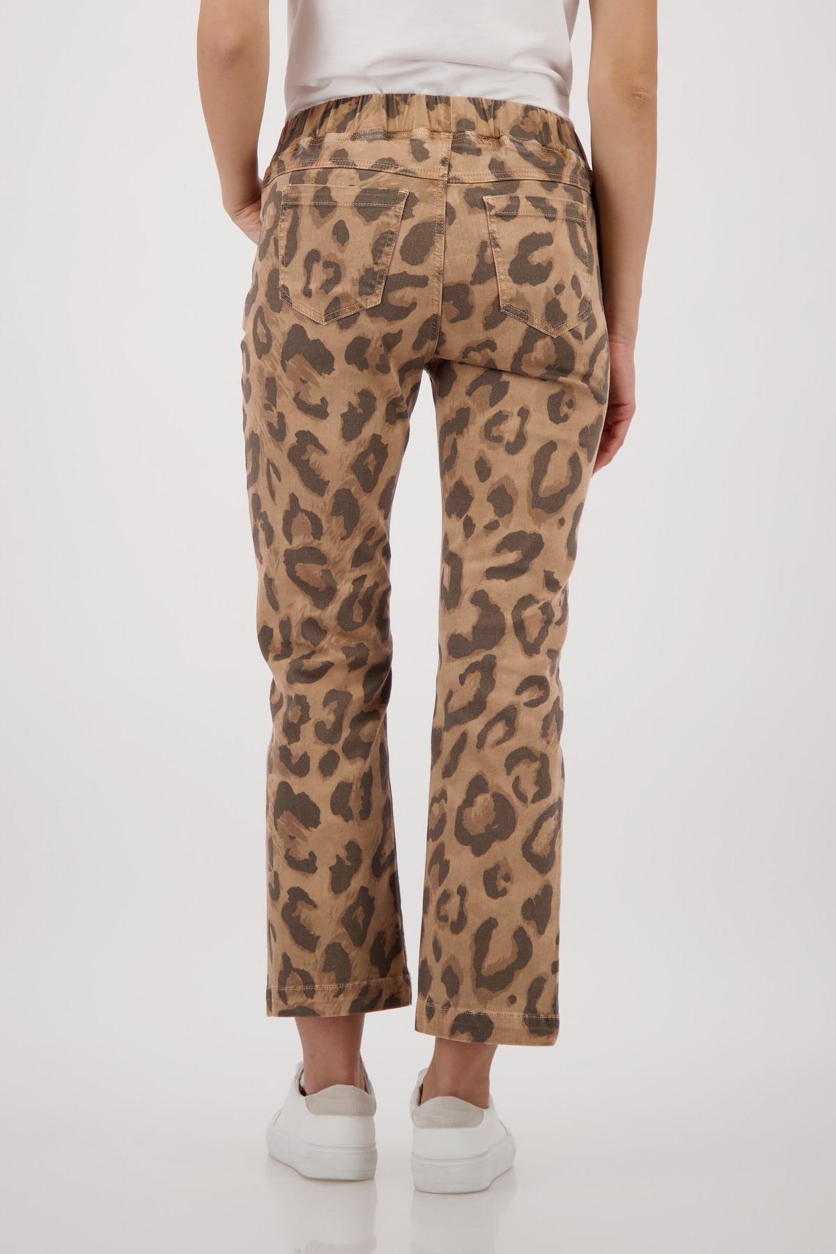 Monari Pantalon de jogging »Leo allover 70cm«  Regular fit mit Leo-Print
