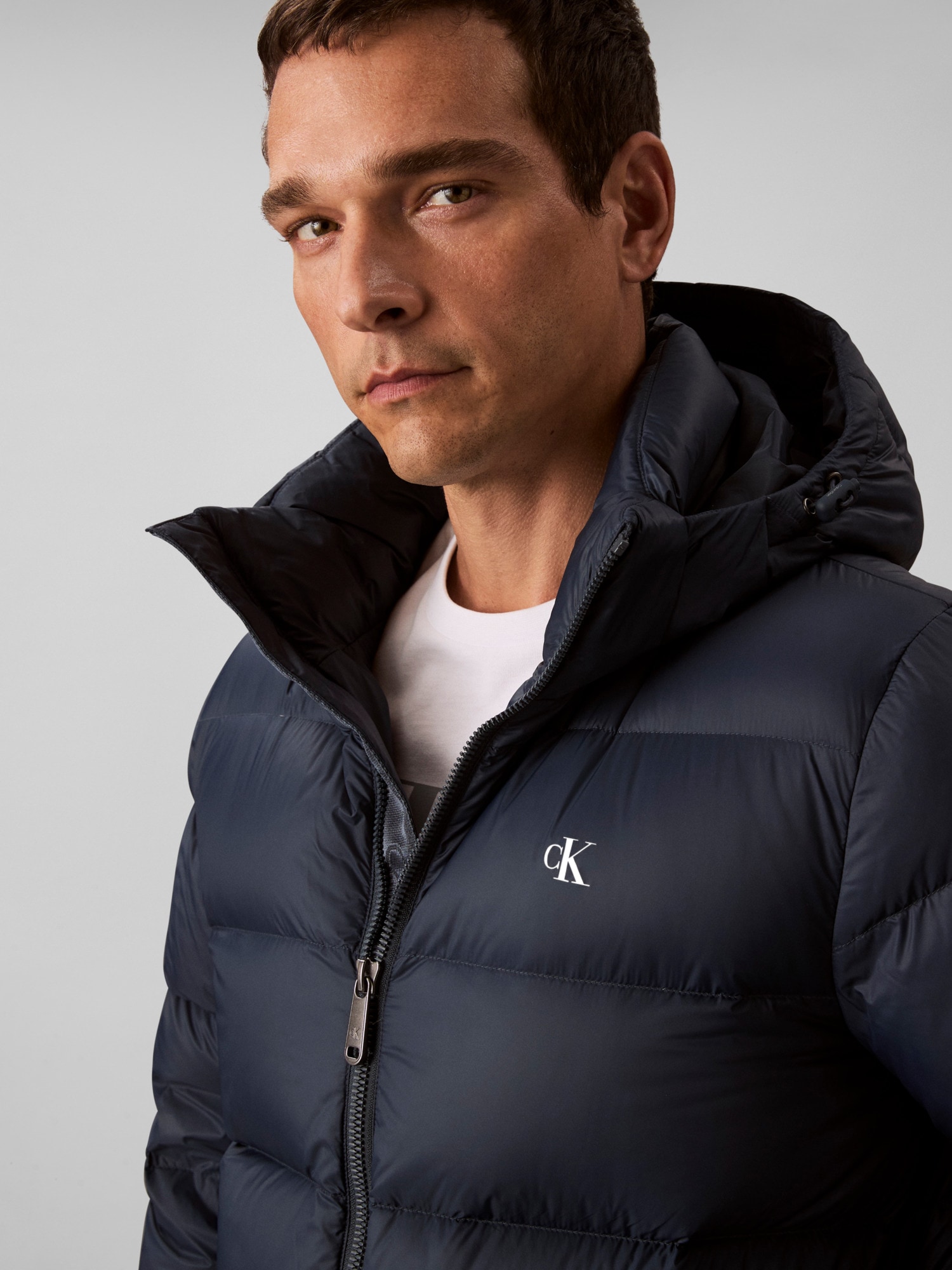 Calvin Klein Jeans Veste matelassée »LS NYLN ZP OFF HD DW« avec capuche capuche, coupe régulière, rembourré chaud