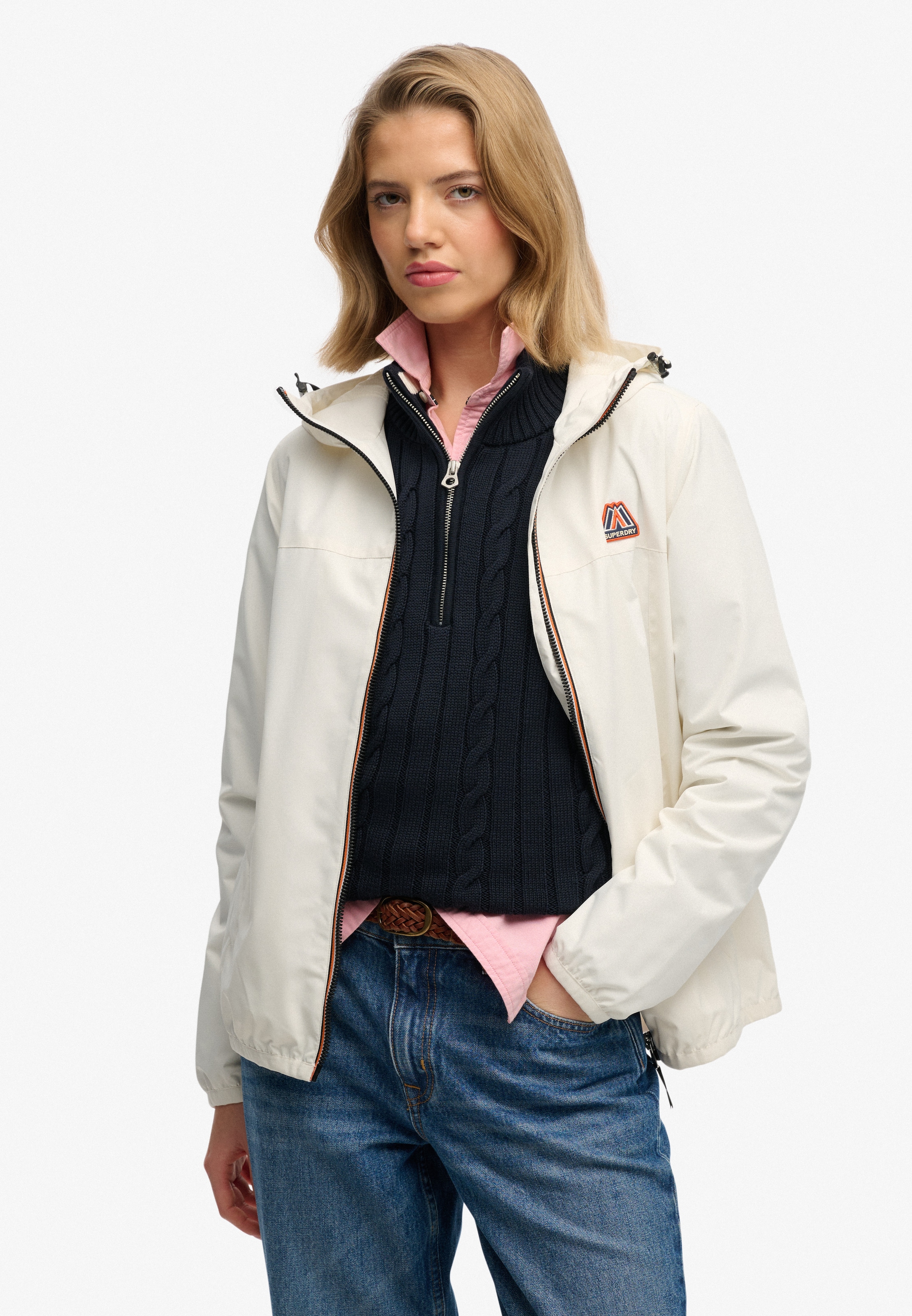 Superdry Veste d'extérieur »ESSENTIAL TRI WINDBREAKER JKT« avec capuche coupe ample, avec col montant, en polyester