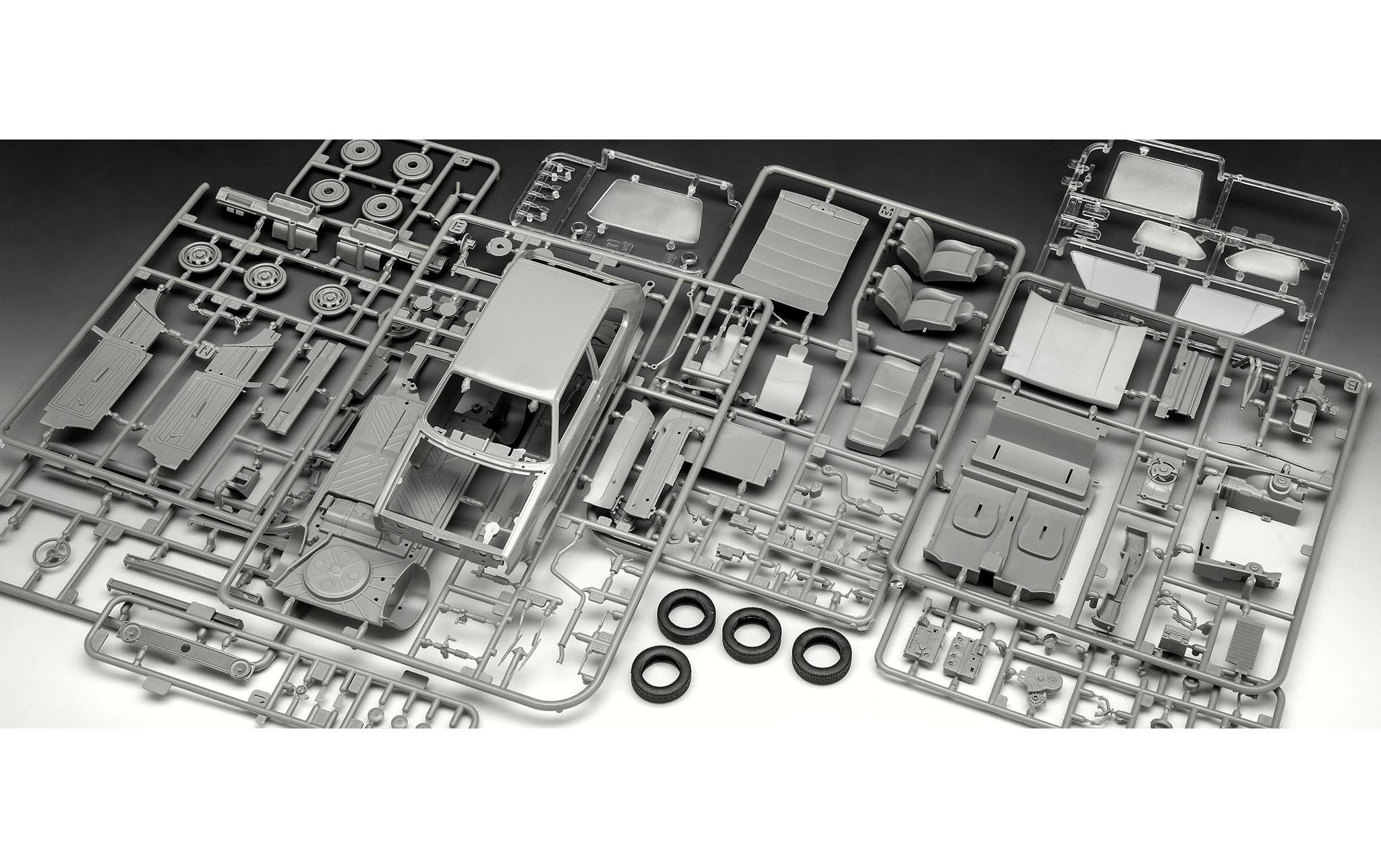 Revell® Modellbausatz »Gift Set 50 Years of the VW Golf 1 GTi 1:24« 1:24