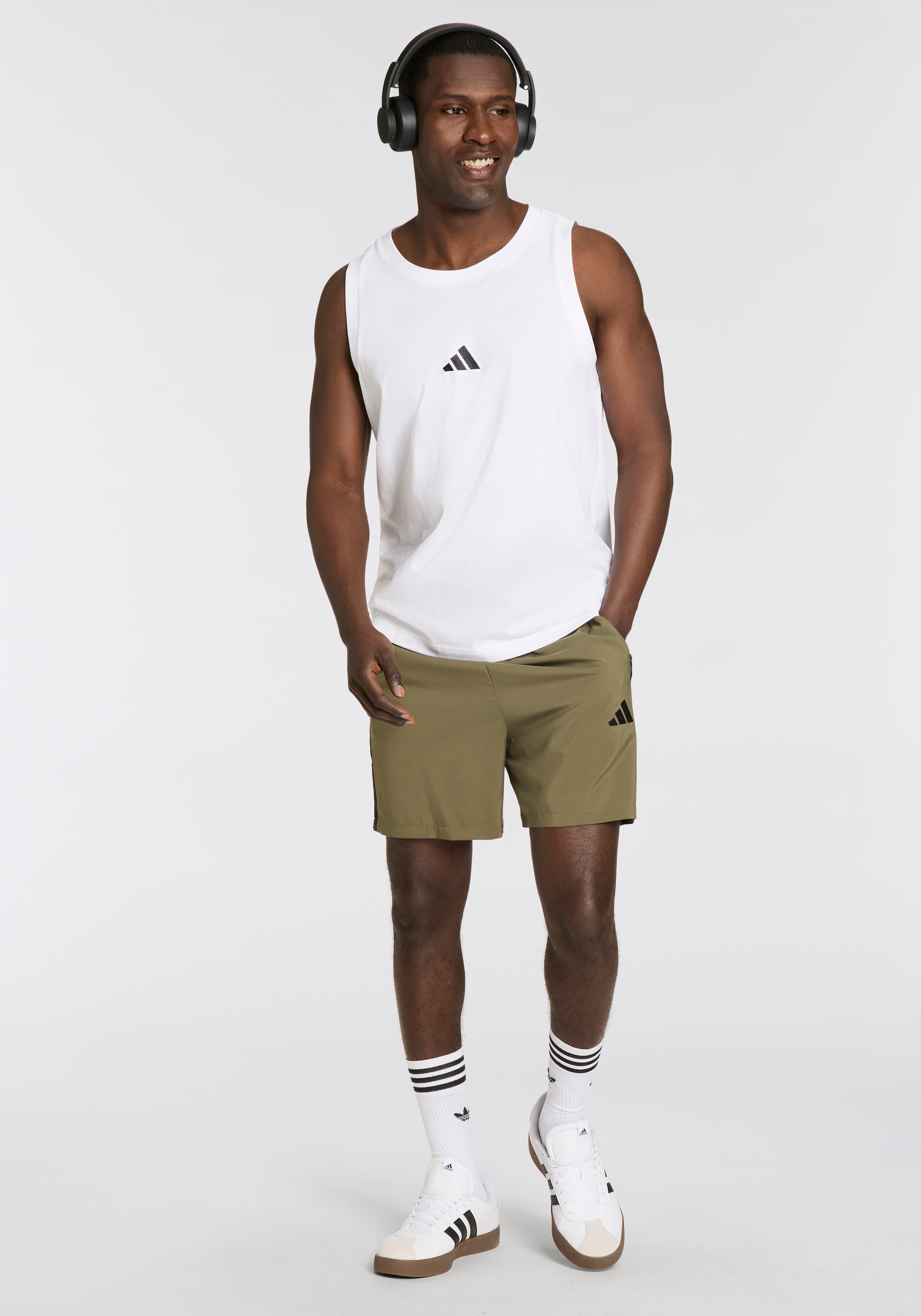 adidas Sportswear Tanktop »ESSENTIALS SMALL LOGO« ohne Verschluss, aus Baumwolle, normale Länge