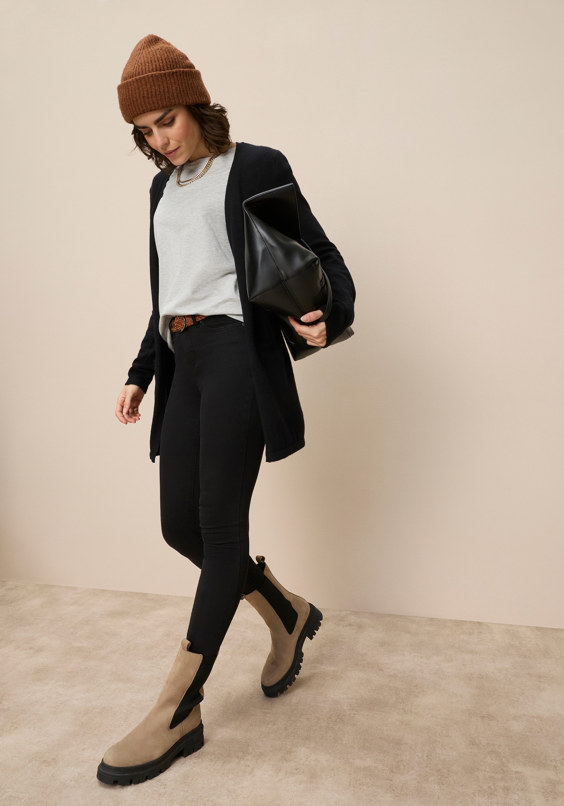 Tamaris Strickjacke mit Taschen, perfekt für laue Sommerabende